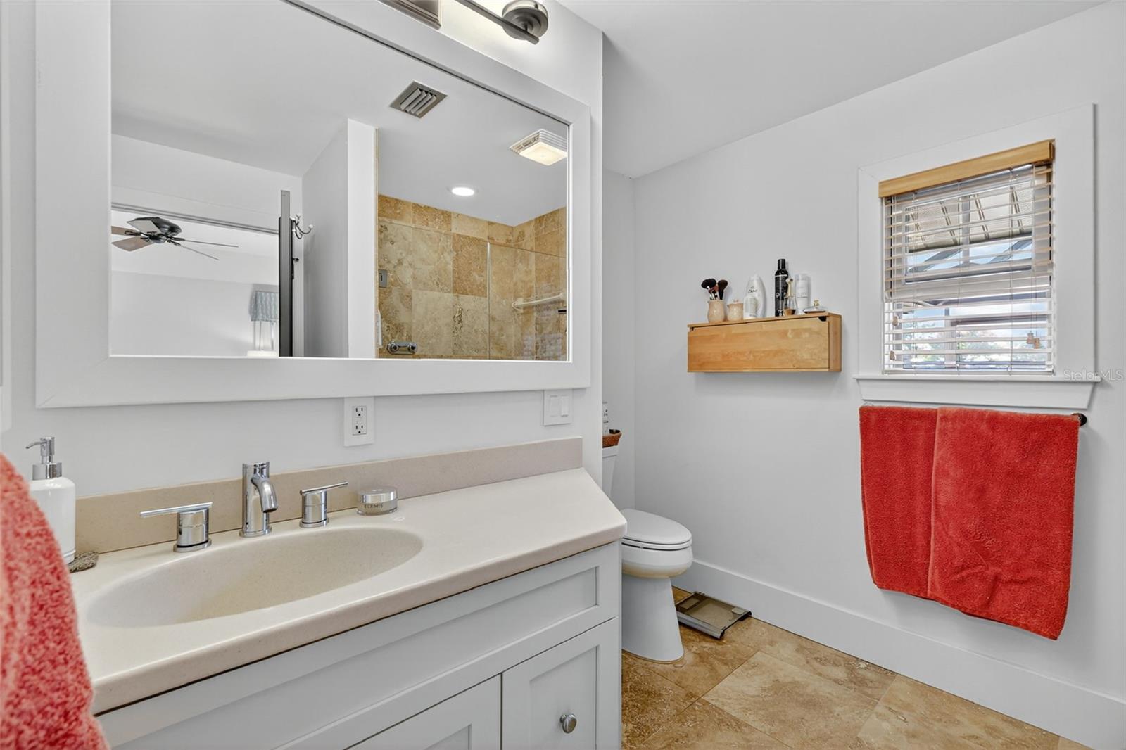 Image 13 of 36 For 5426 Twin Palms Road