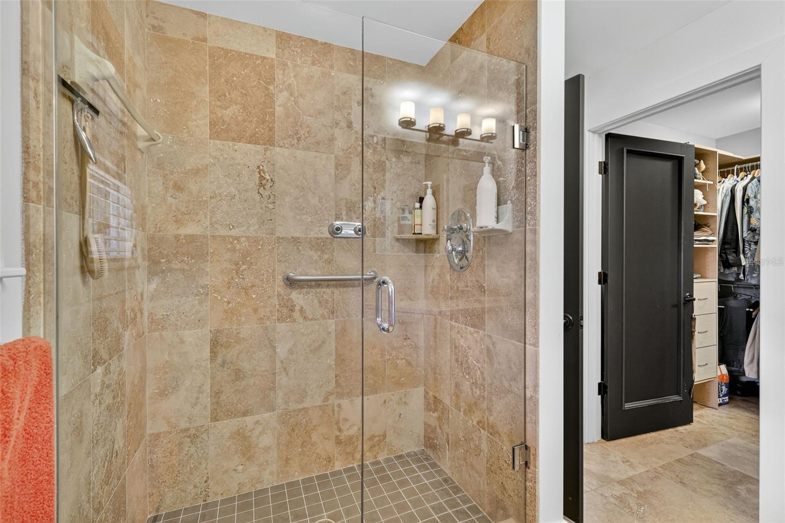 Image 14 of 36 For 5426 Twin Palms Road