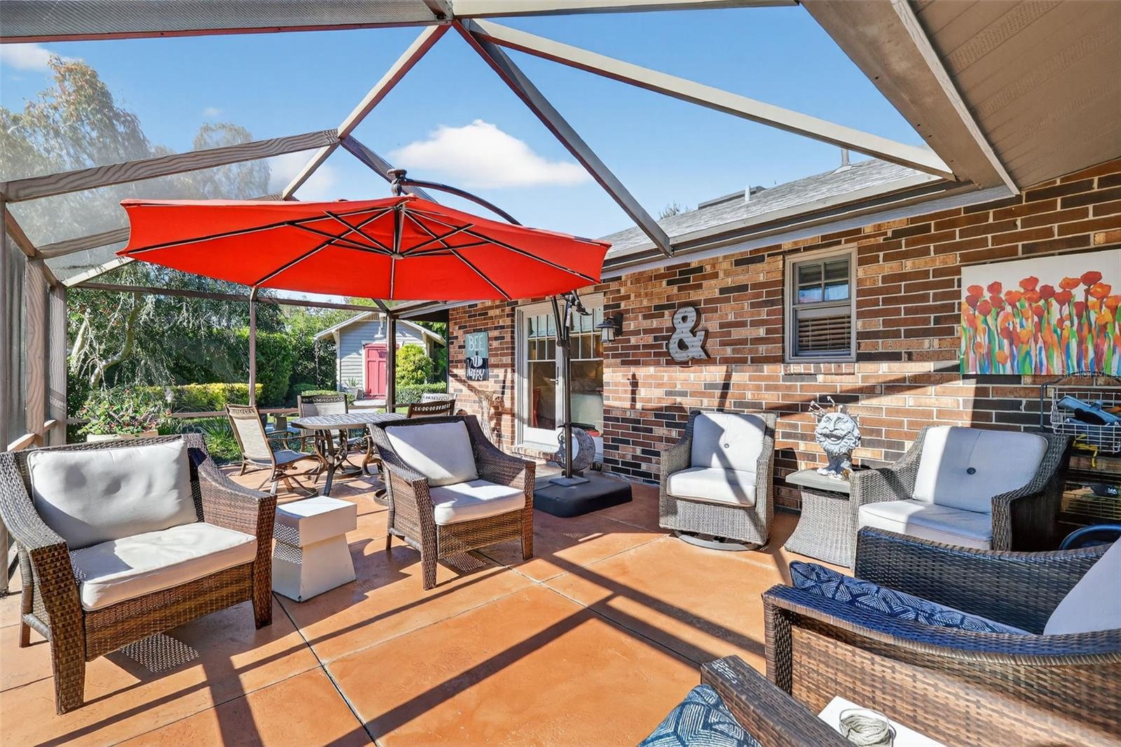 Image 21 of 36 For 5426 Twin Palms Road