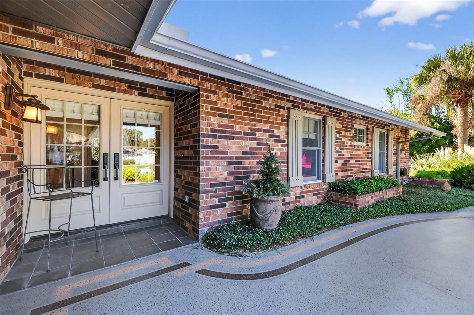 Image 24 of 36 For 5426 Twin Palms Road