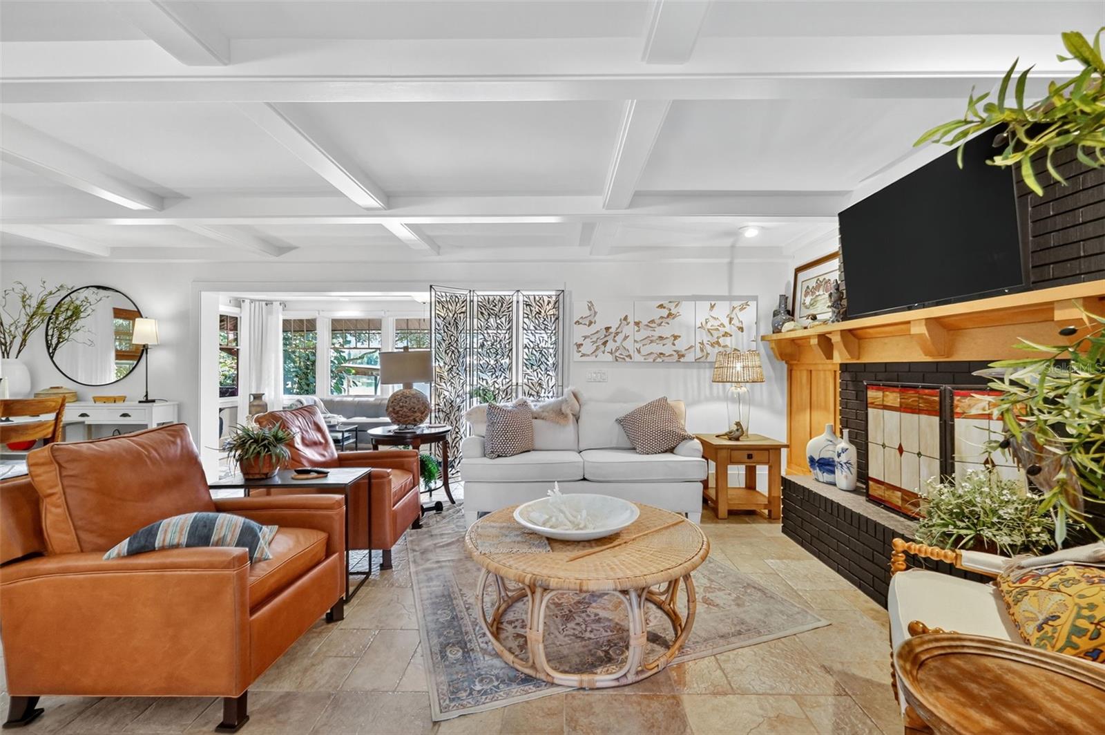 Image 3 of 36 For 5426 Twin Palms Road