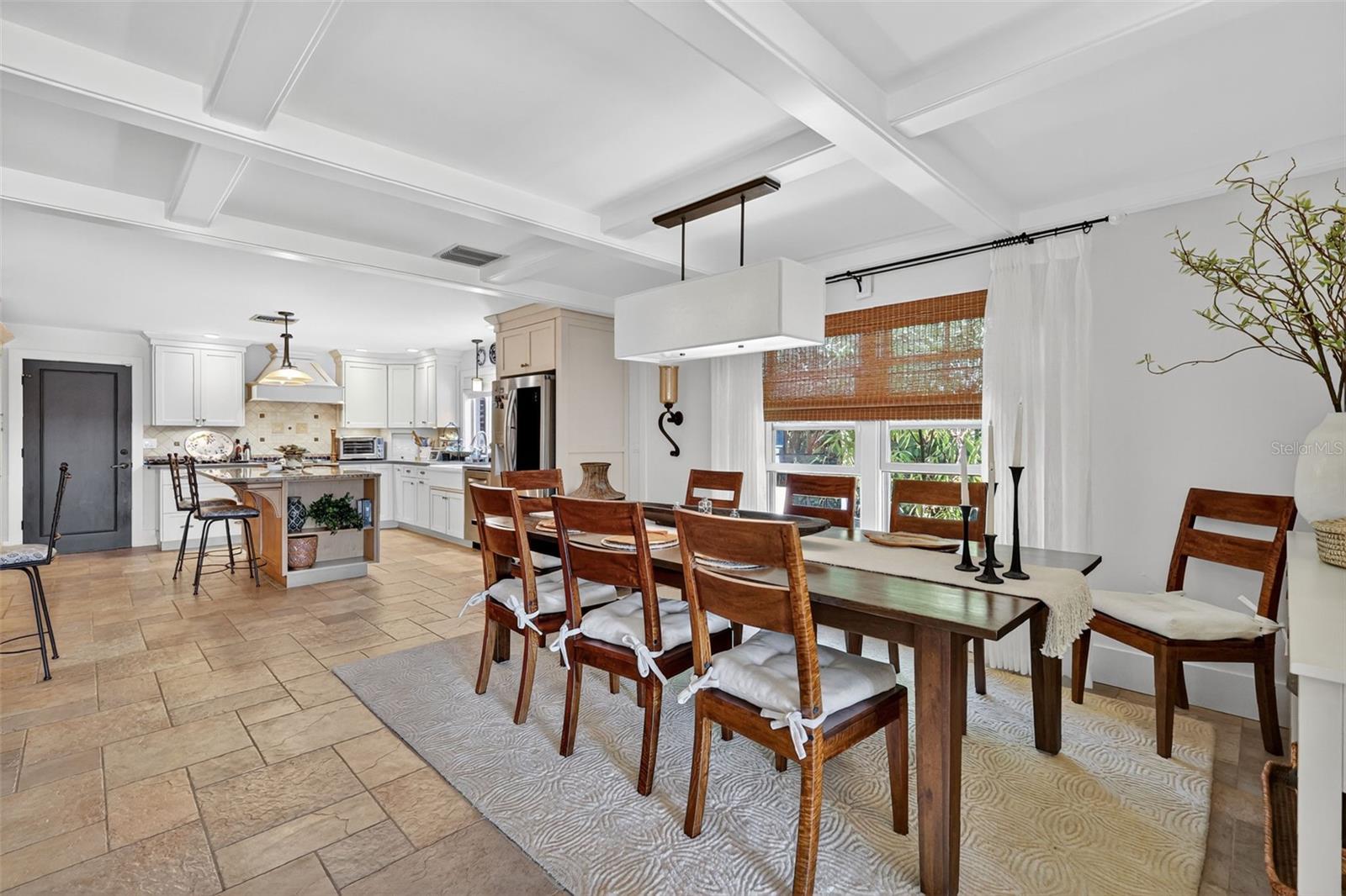 Image 8 of 36 For 5426 Twin Palms Road