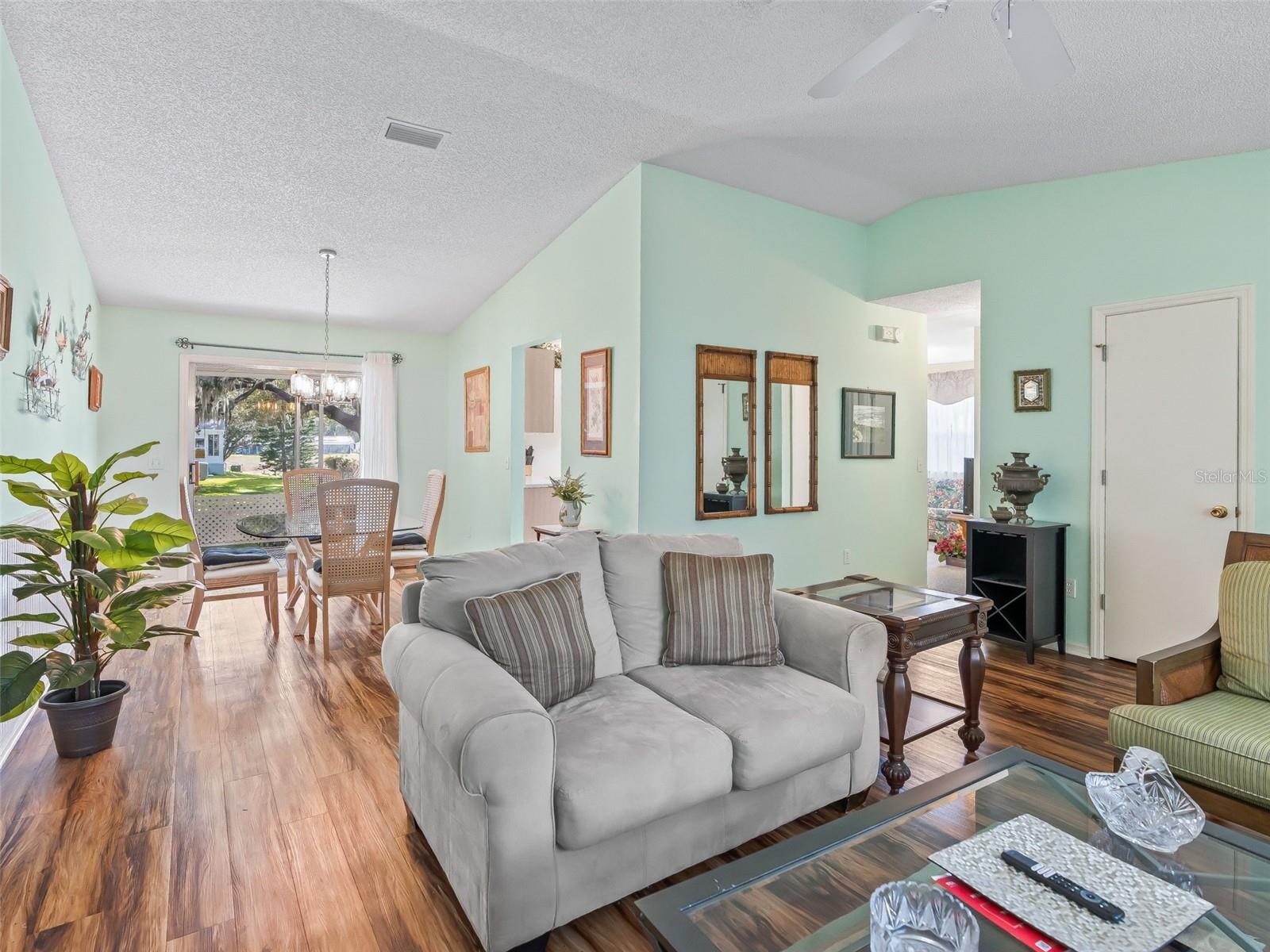 Image 14 of 46 For 304 San Marino Drive