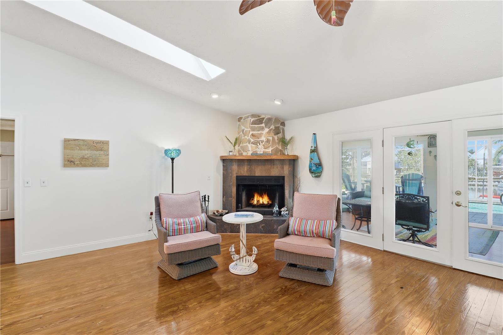 Image 11 of 70 For 105 2nd Place