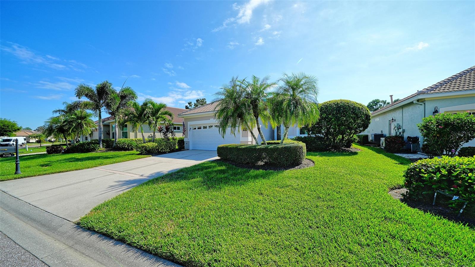 Image 2 of 70 For 8208 Nice Way