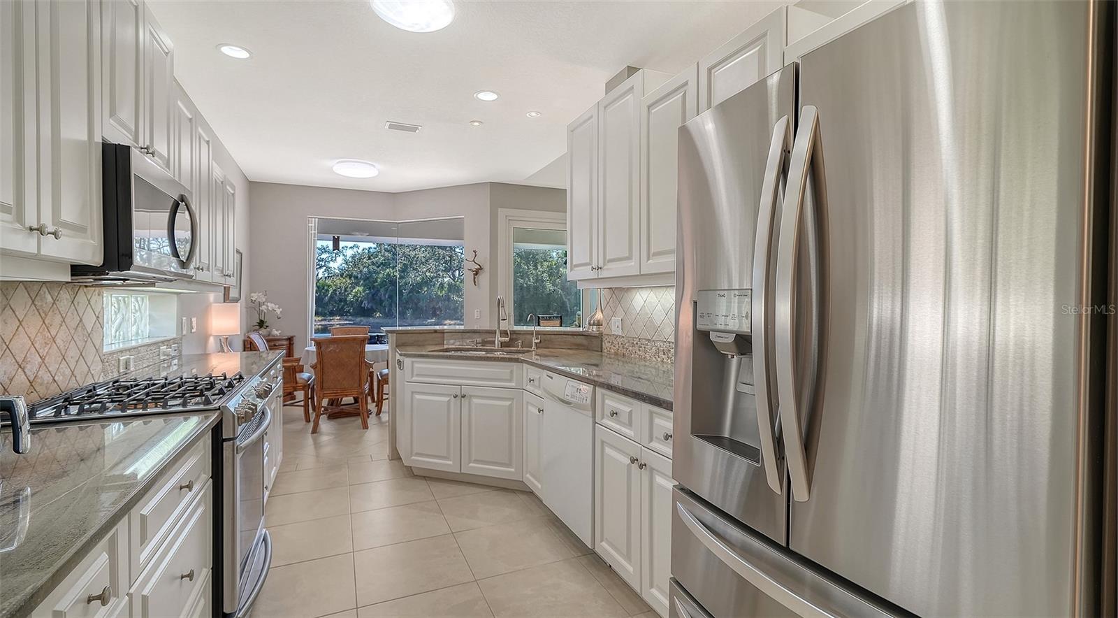 Image 21 of 70 For 8208 Nice Way