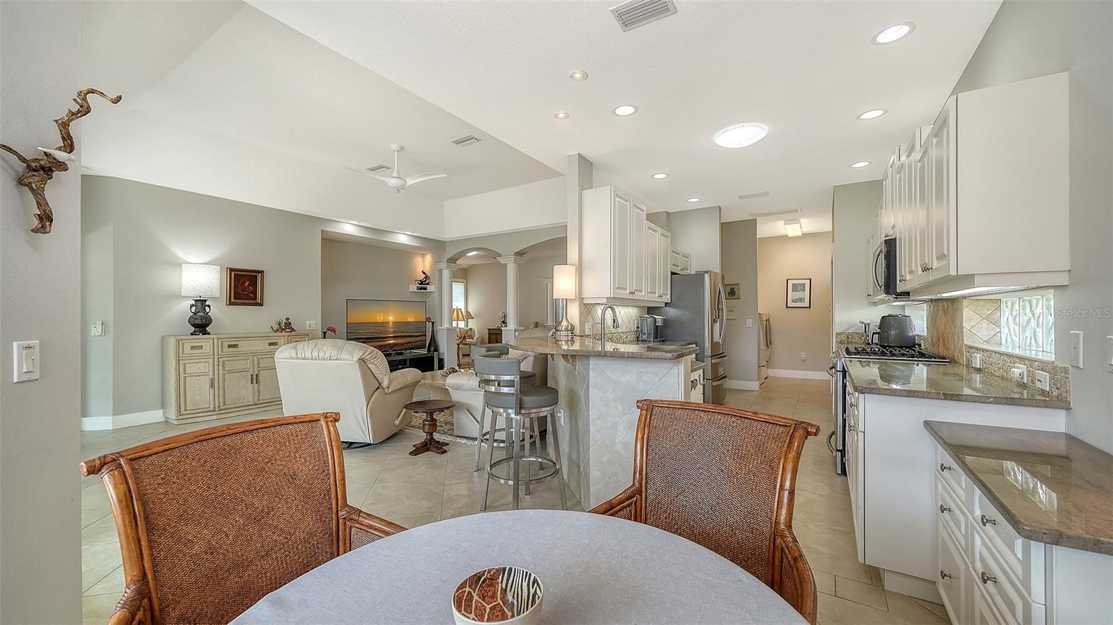 Image 25 of 70 For 8208 Nice Way