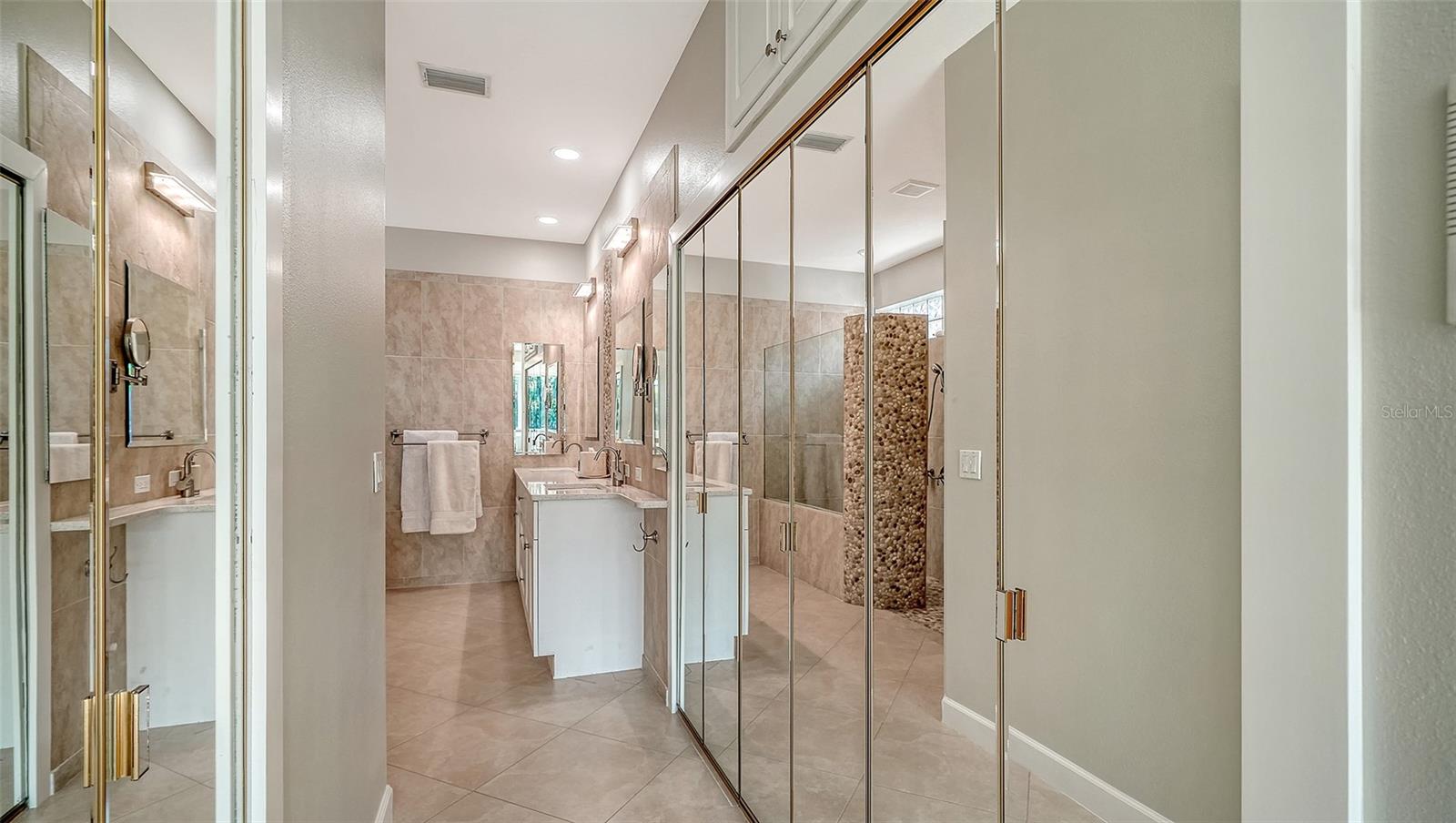 Image 34 of 70 For 8208 Nice Way