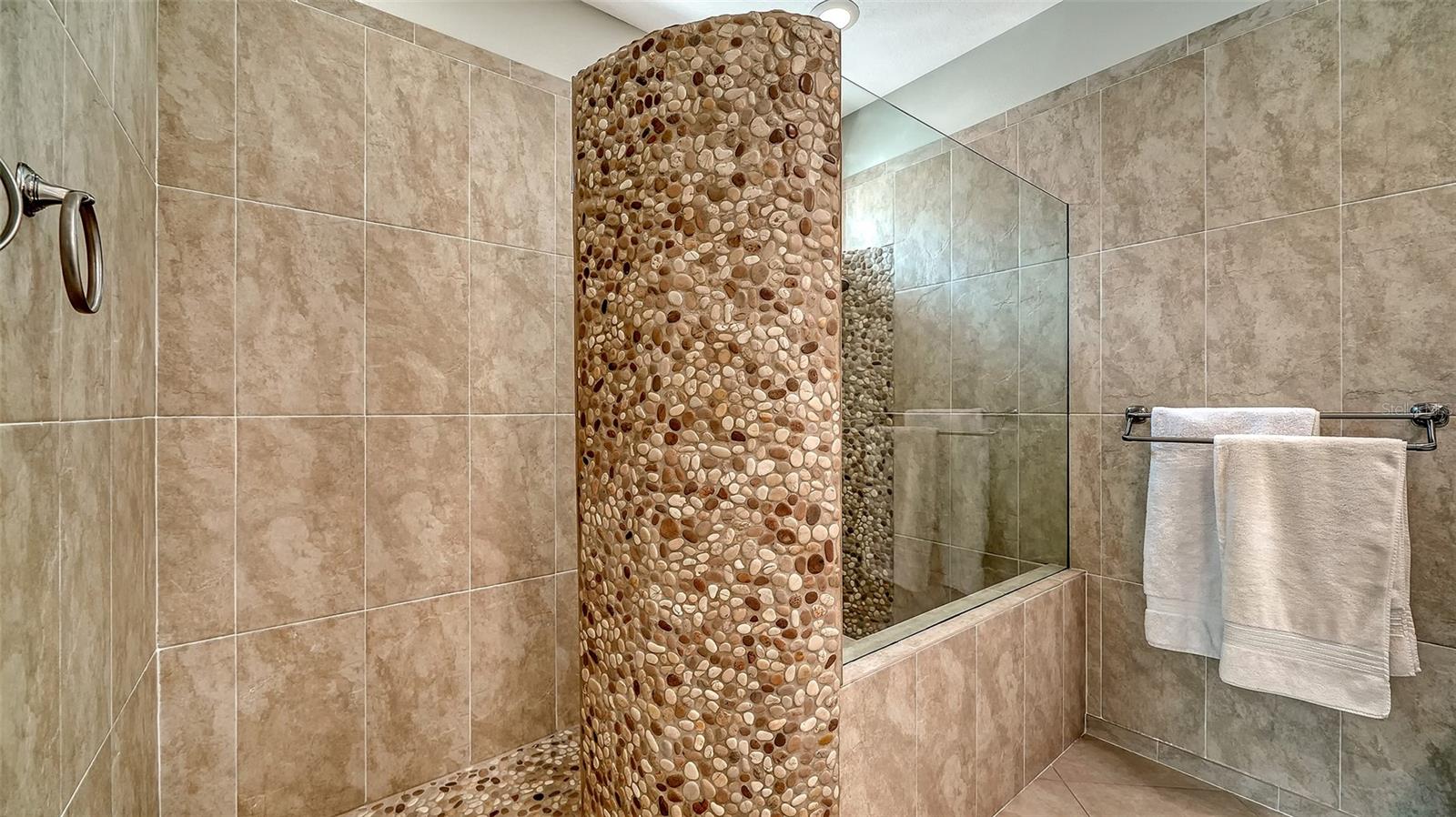 Image 36 of 70 For 8208 Nice Way