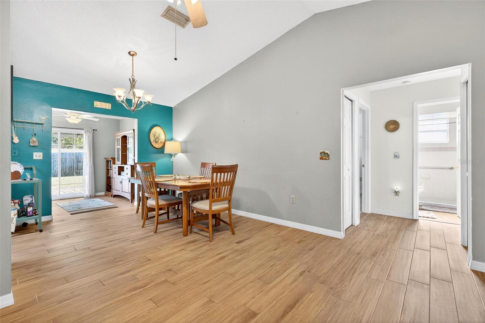 Image 10 of 56 For 34220 Black Bass Circle