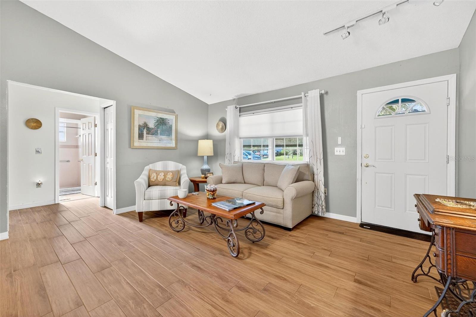 Image 5 of 56 For 34220 Black Bass Circle