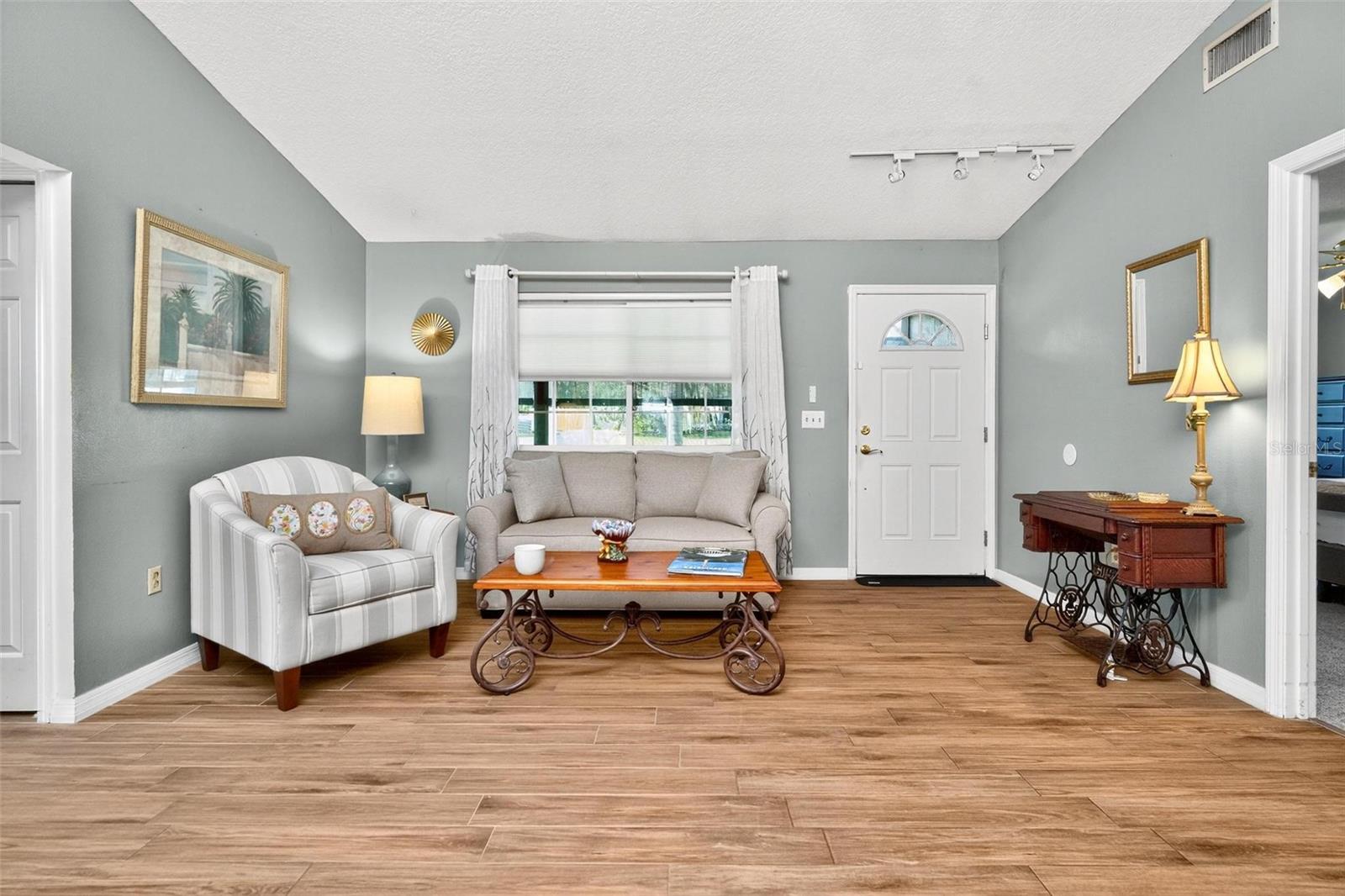 Image 7 of 56 For 34220 Black Bass Circle