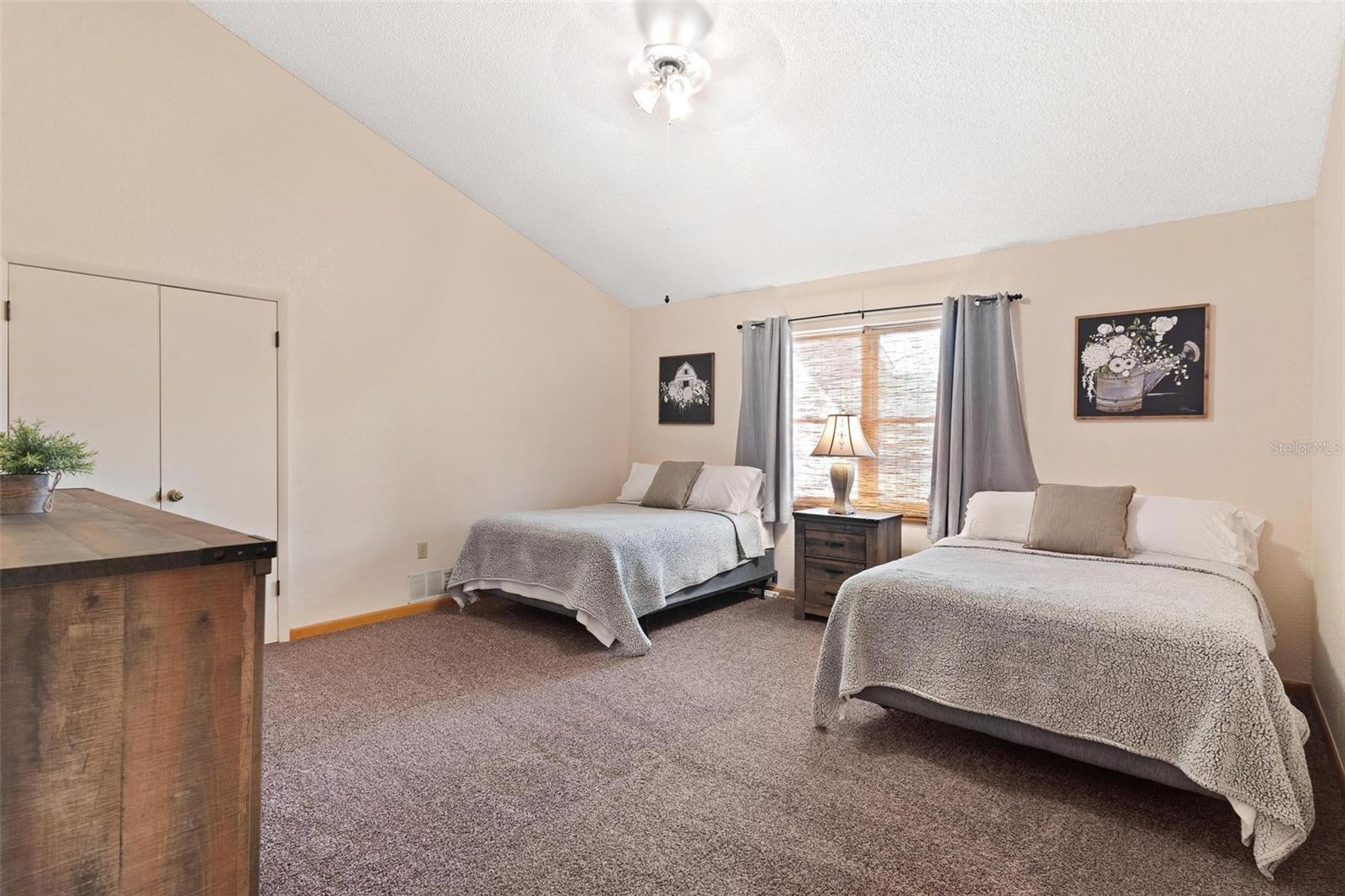 Image 21 of 78 For 42645 Altoona Road