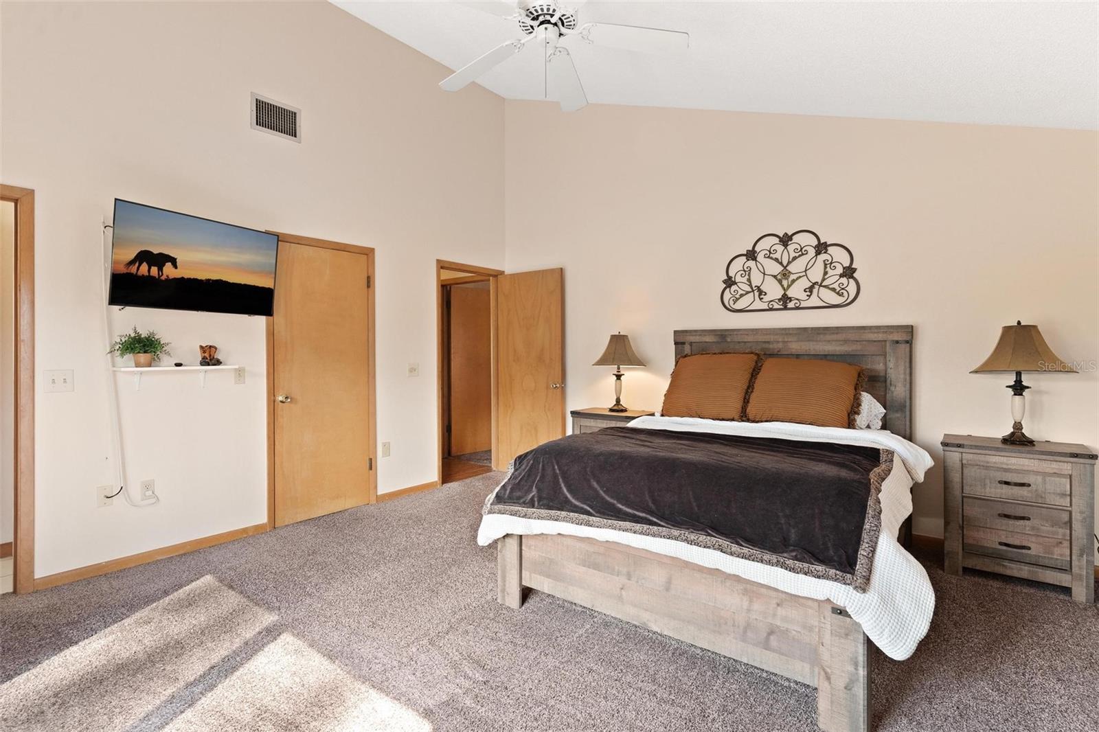 Image 24 of 78 For 42645 Altoona Road