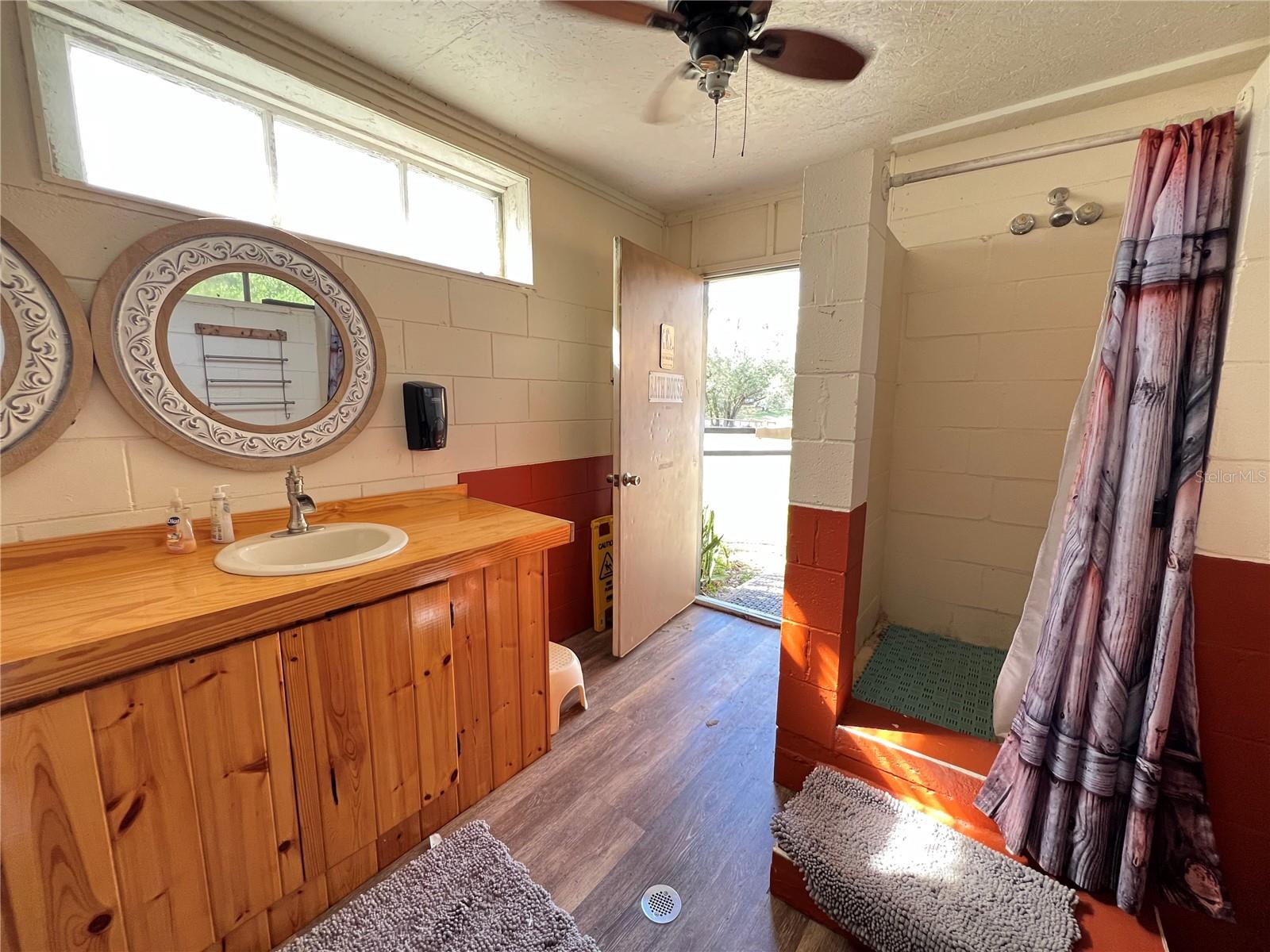 Image 75 of 78 For 42645 Altoona Road