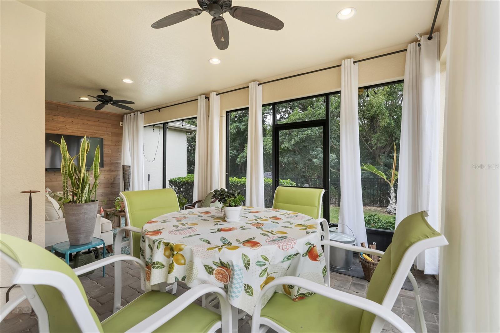 Image 34 of 51 For 1038 Timbervale Trail