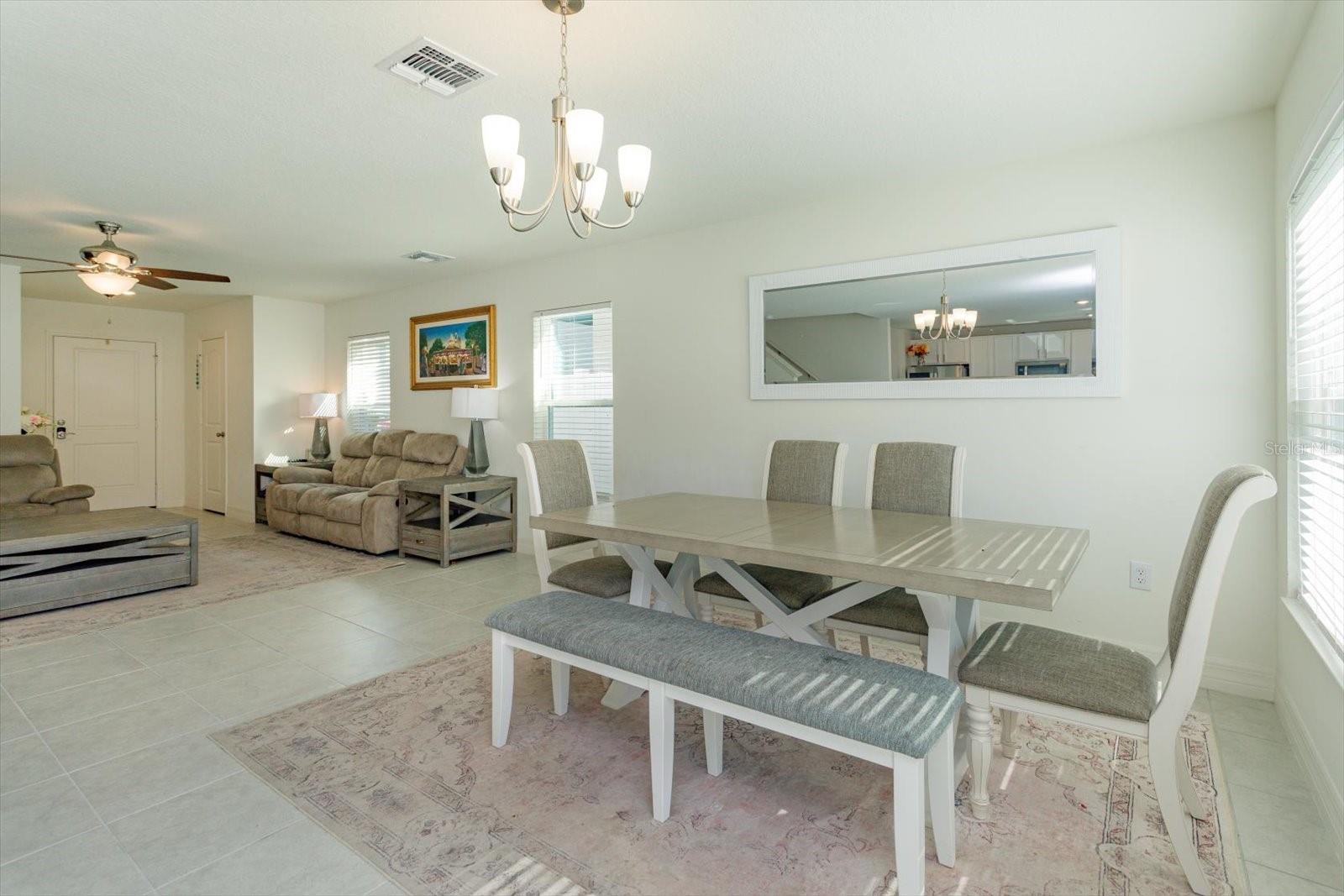 Image 10 of 28 For 1096 Papaya Circle