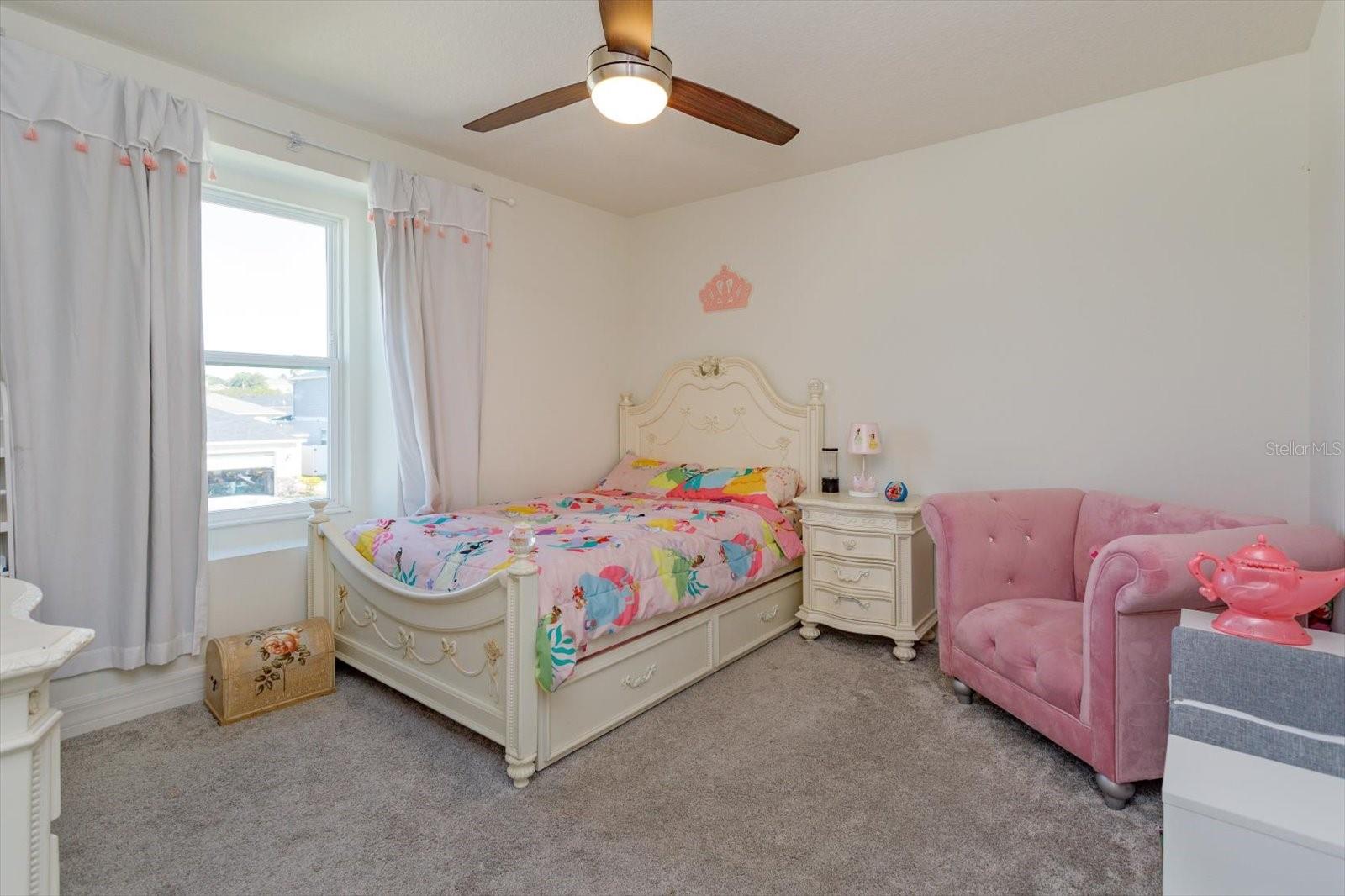 Image 20 of 28 For 1096 Papaya Circle