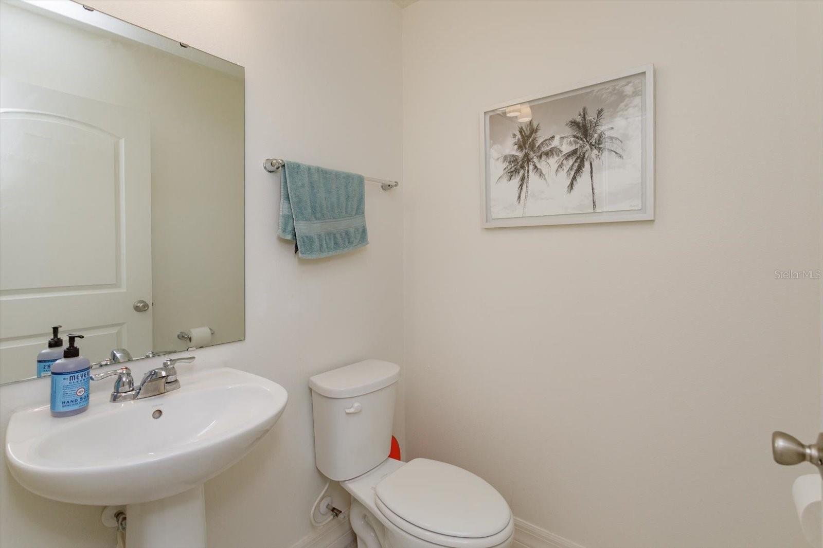 Image 22 of 28 For 1096 Papaya Circle