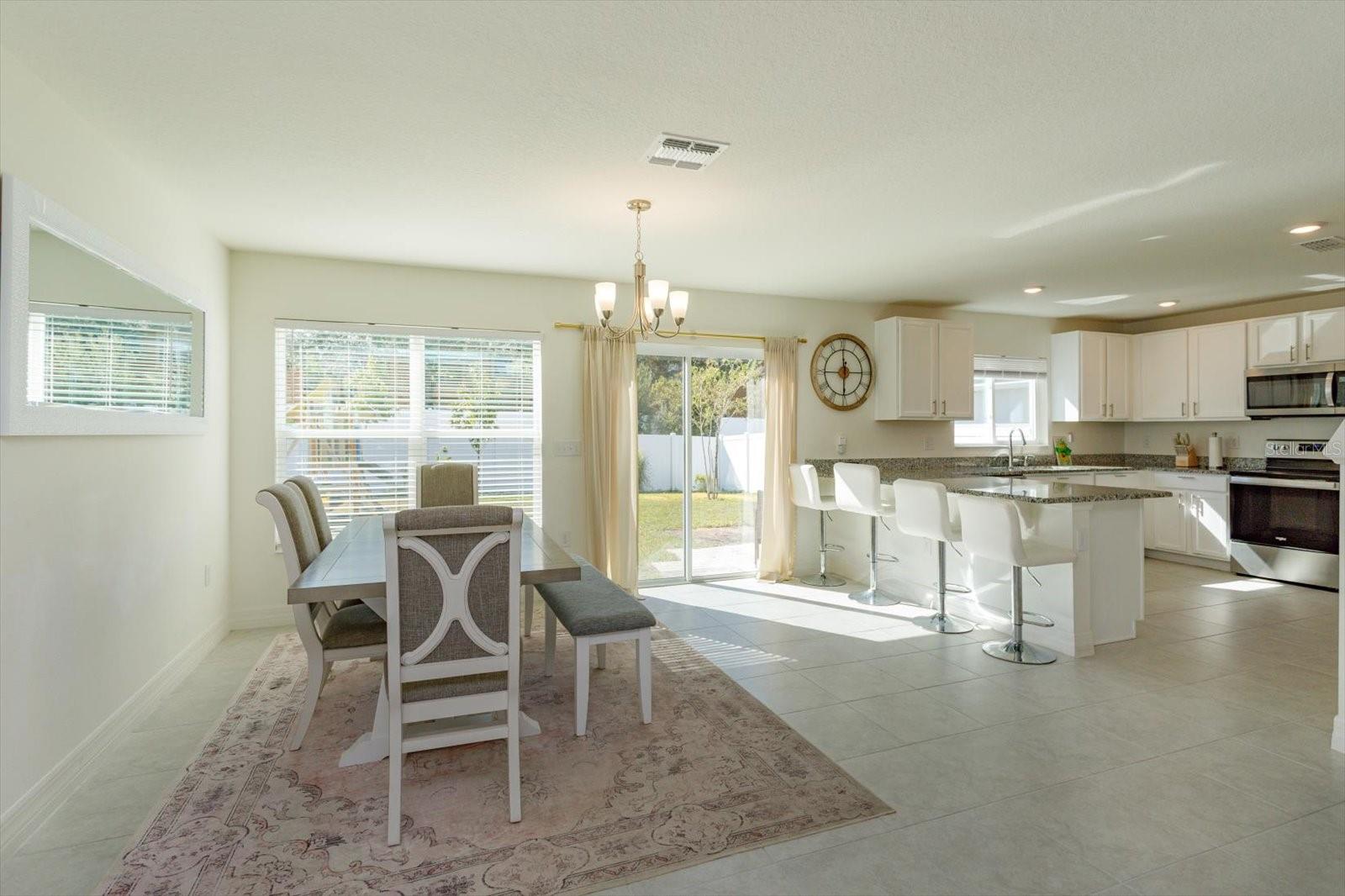 Image 8 of 28 For 1096 Papaya Circle