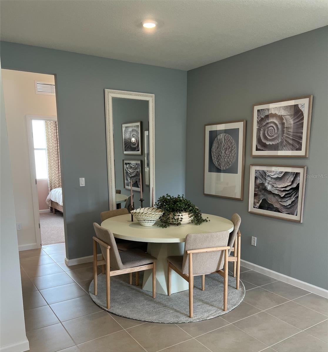 Image 3 of 8 For 5493 Camberly Court