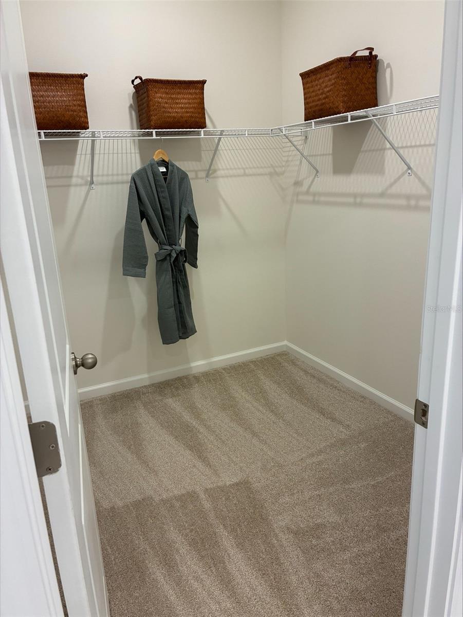 Image 7 of 8 For 5493 Camberly Court