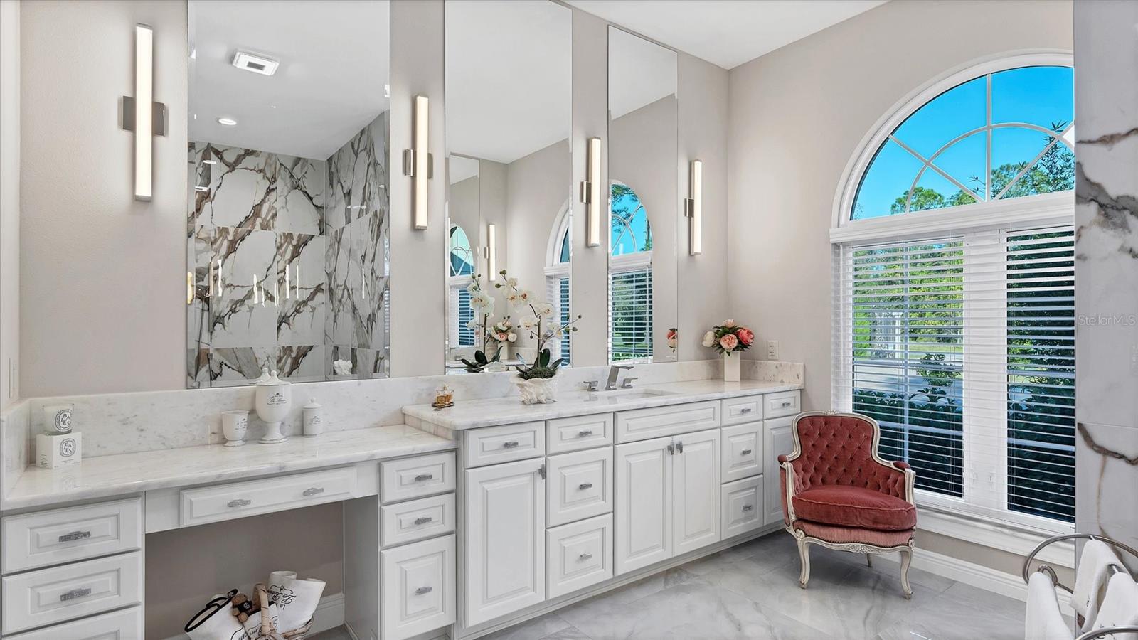 Image 20 of 54 For 39851 & 39855 Darlington Avenue