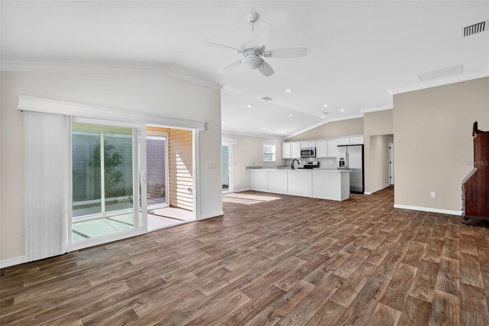 Image 13 of 44 For 944 Horton Terrace