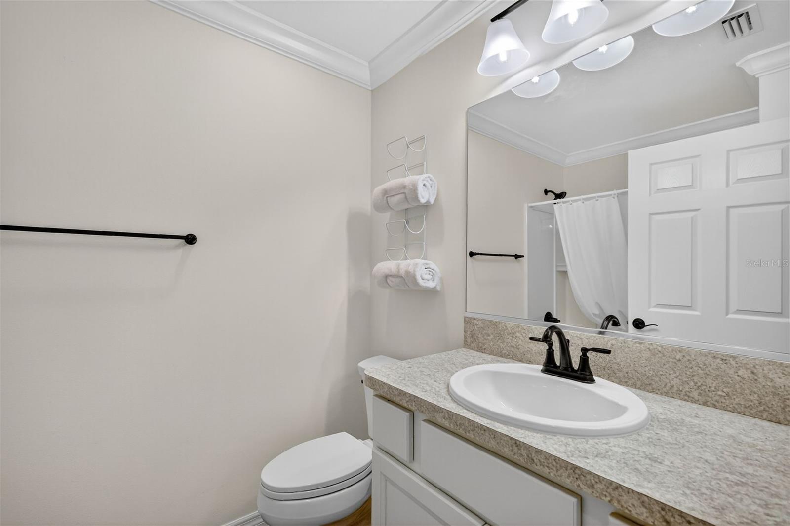 Image 27 of 44 For 944 Horton Terrace