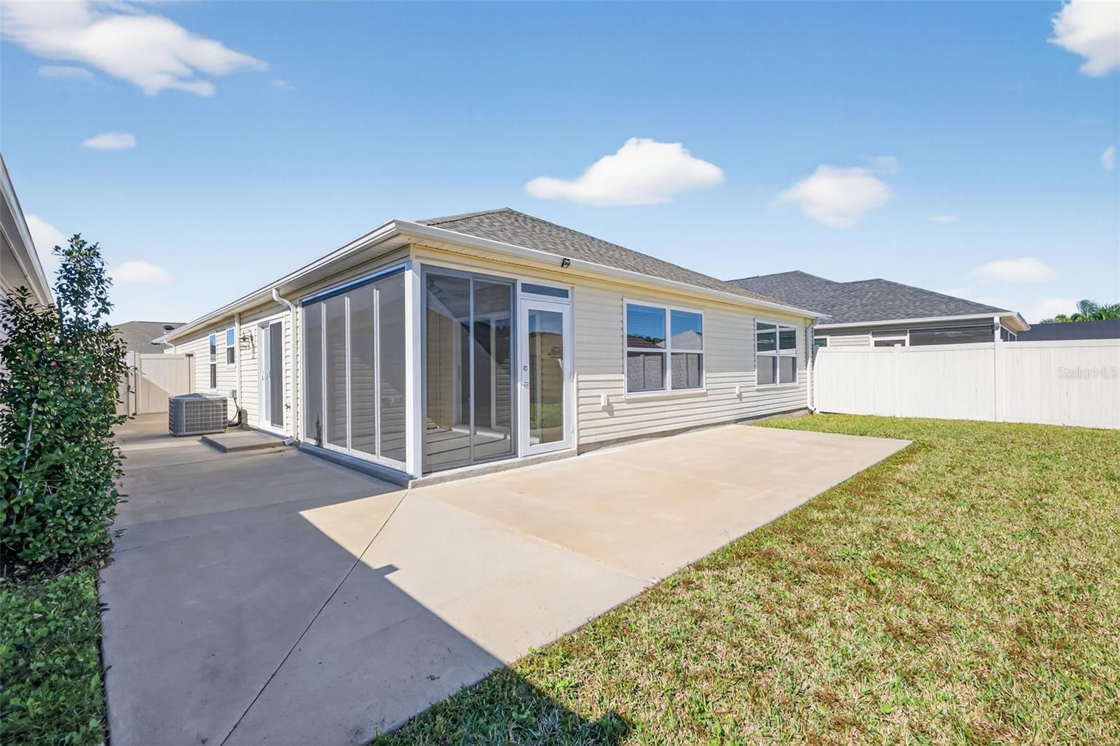 Image 40 of 44 For 944 Horton Terrace