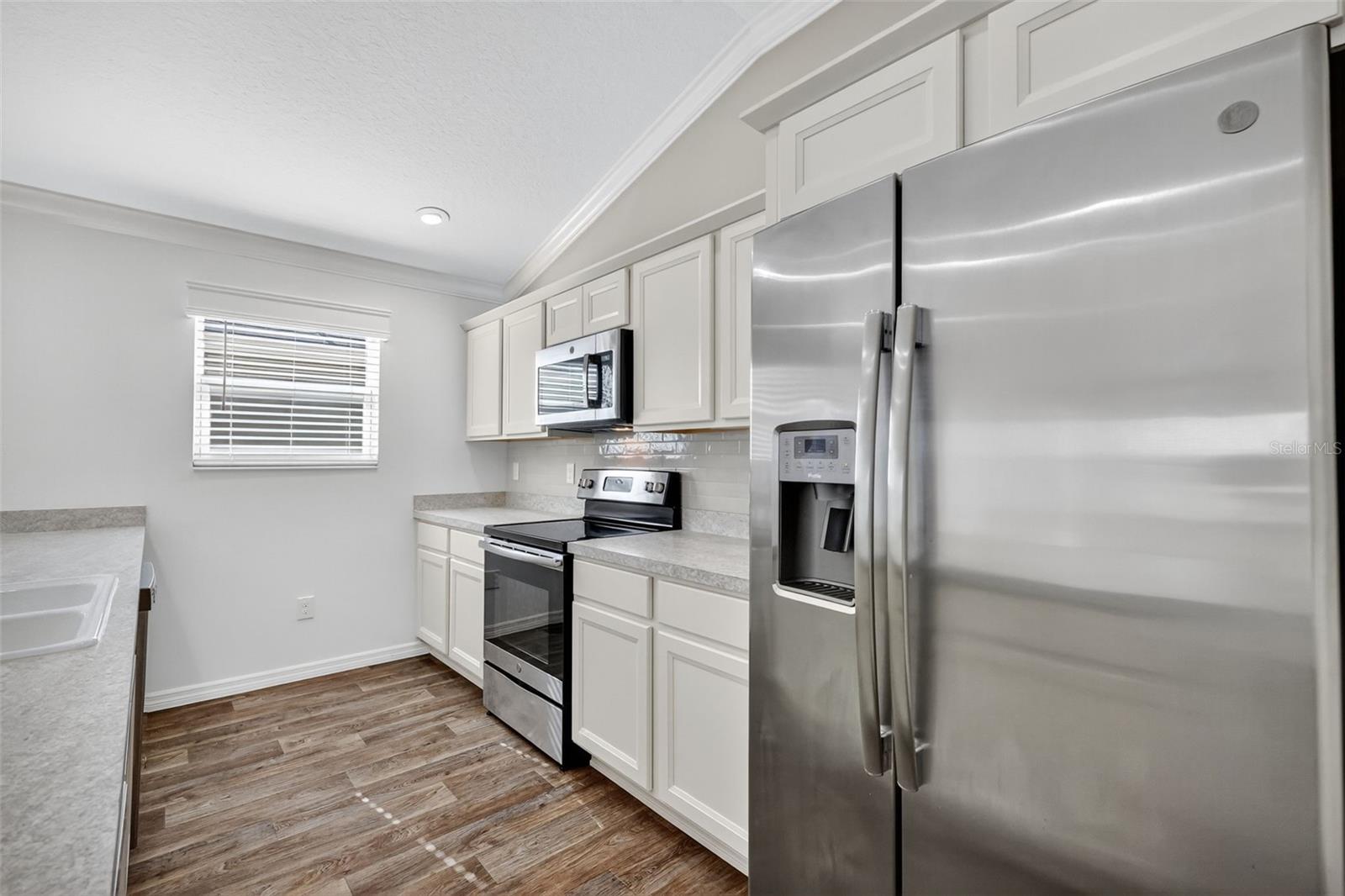 Image 5 of 44 For 944 Horton Terrace