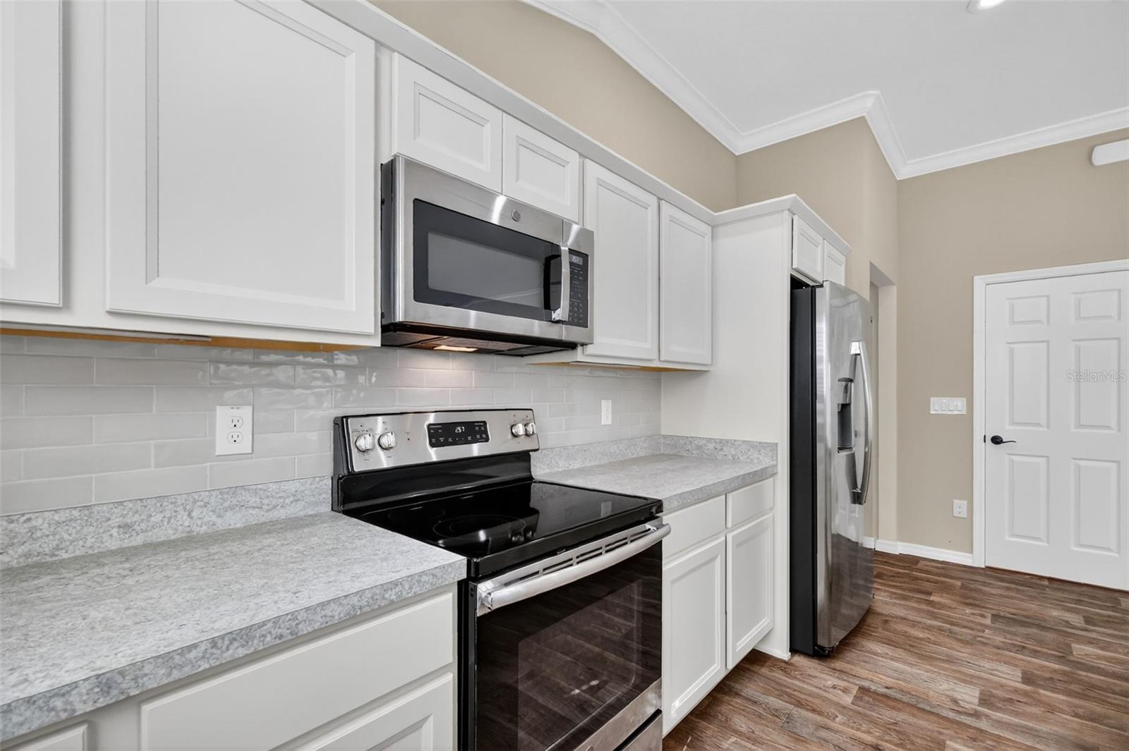 Image 6 of 44 For 944 Horton Terrace