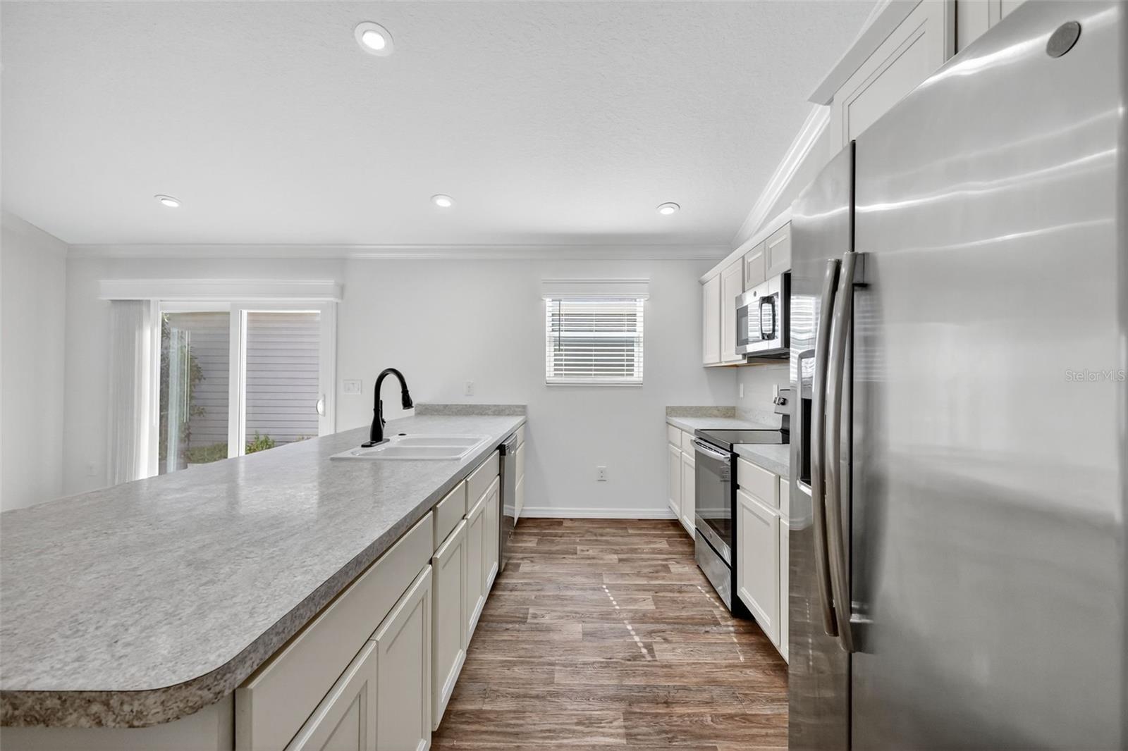 Image 8 of 44 For 944 Horton Terrace