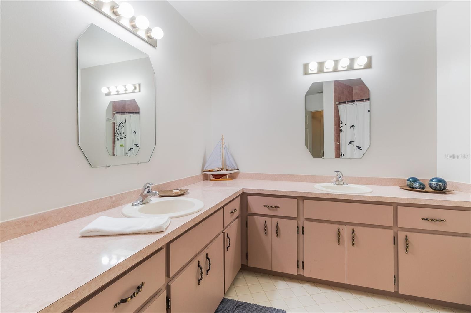 Image 12 of 35 For 410 45th Avenue