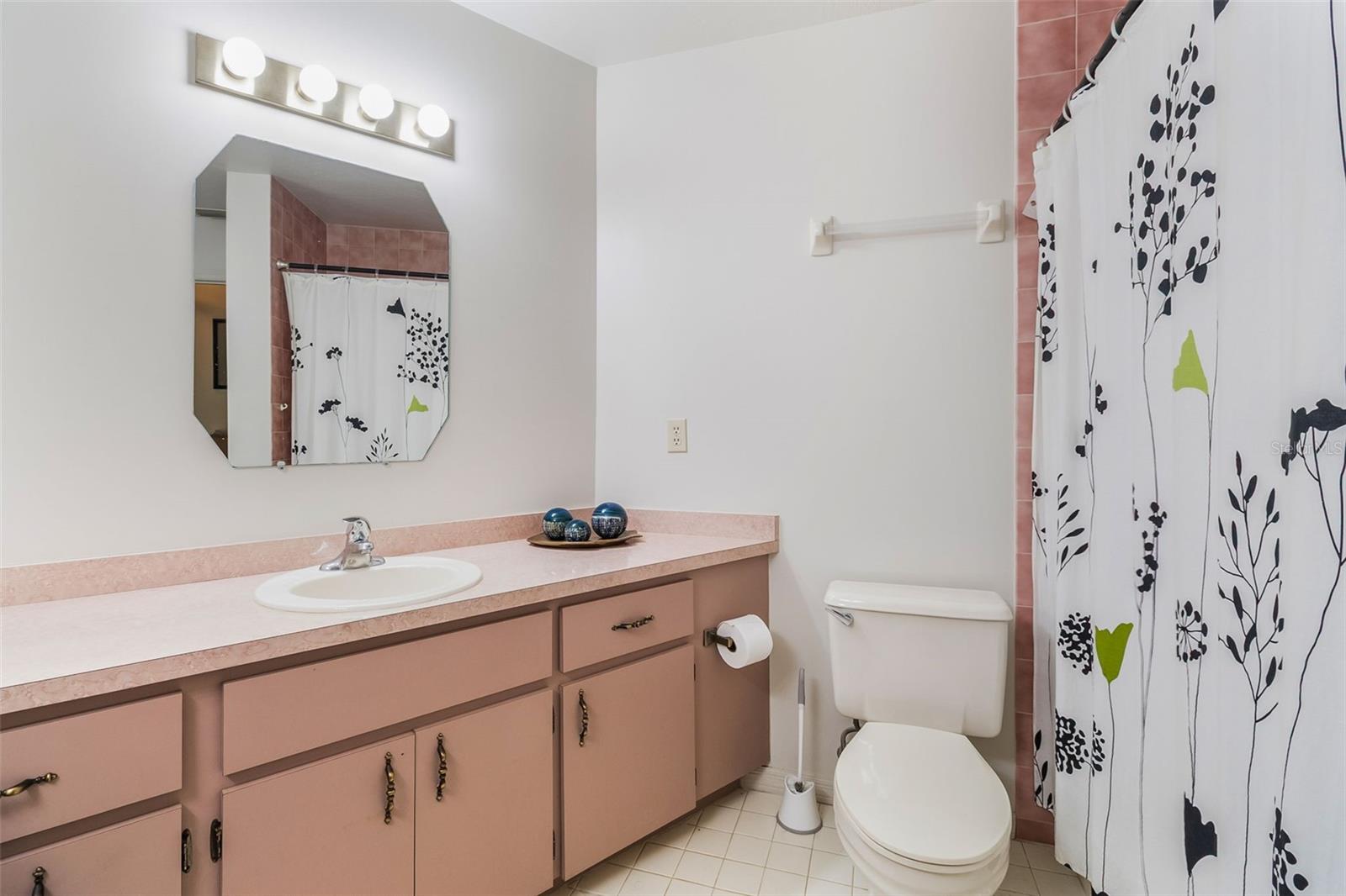 Image 13 of 35 For 410 45th Avenue