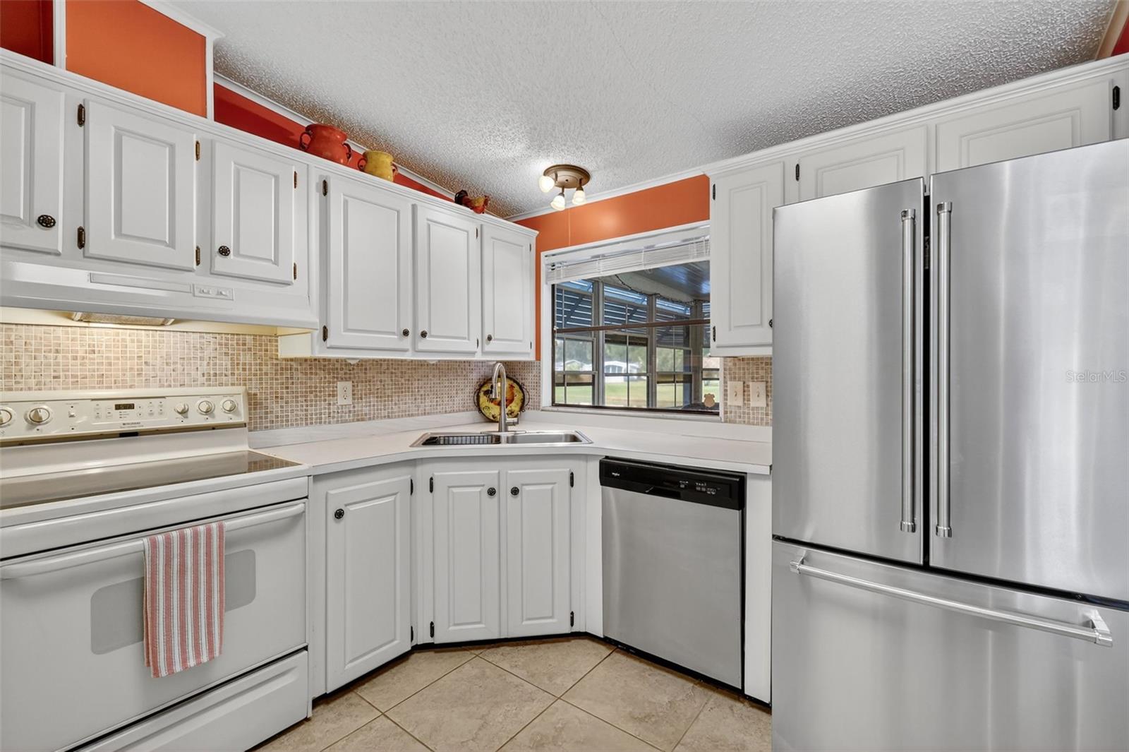 Image 6 of 28 For 5140 Desoto Way