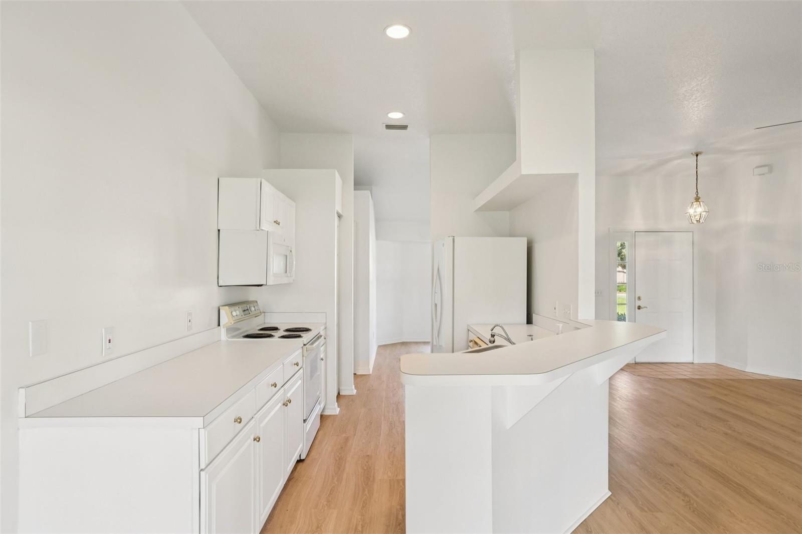 Image 17 of 50 For 512 Juniper Way