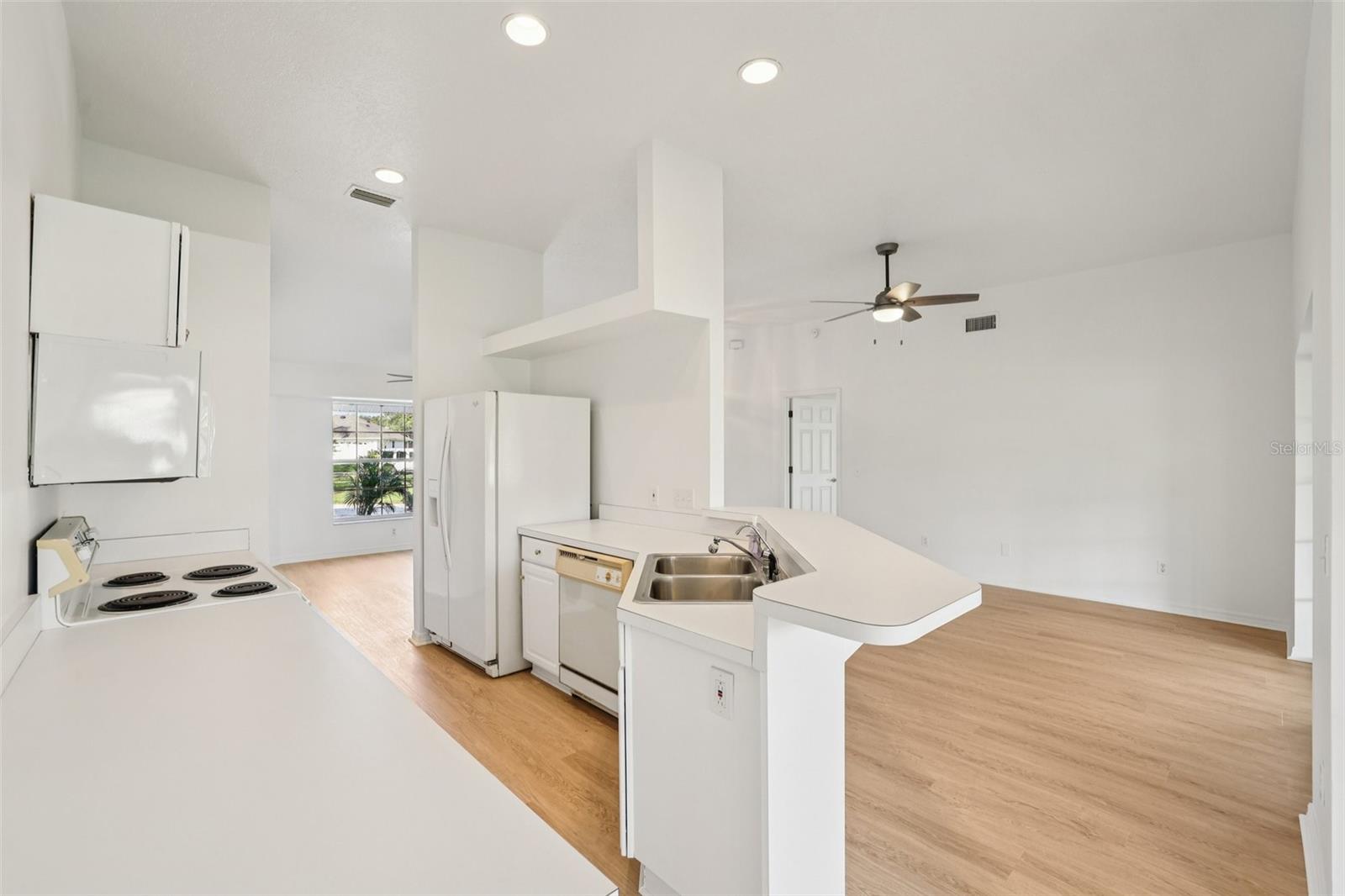 Image 18 of 50 For 512 Juniper Way