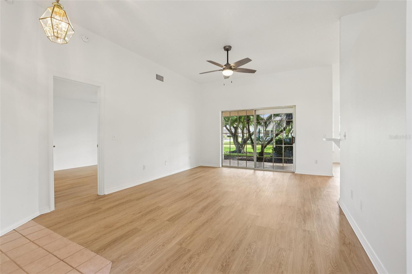 Image 4 of 50 For 512 Juniper Way