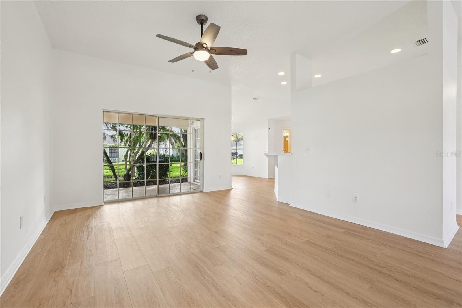 Image 5 of 50 For 512 Juniper Way