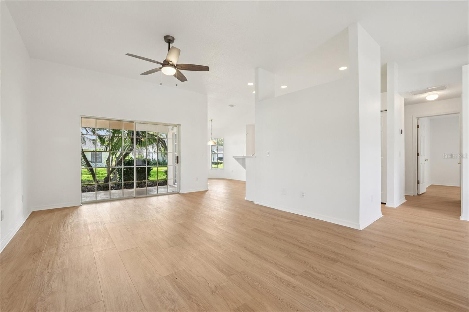 Image 7 of 50 For 512 Juniper Way