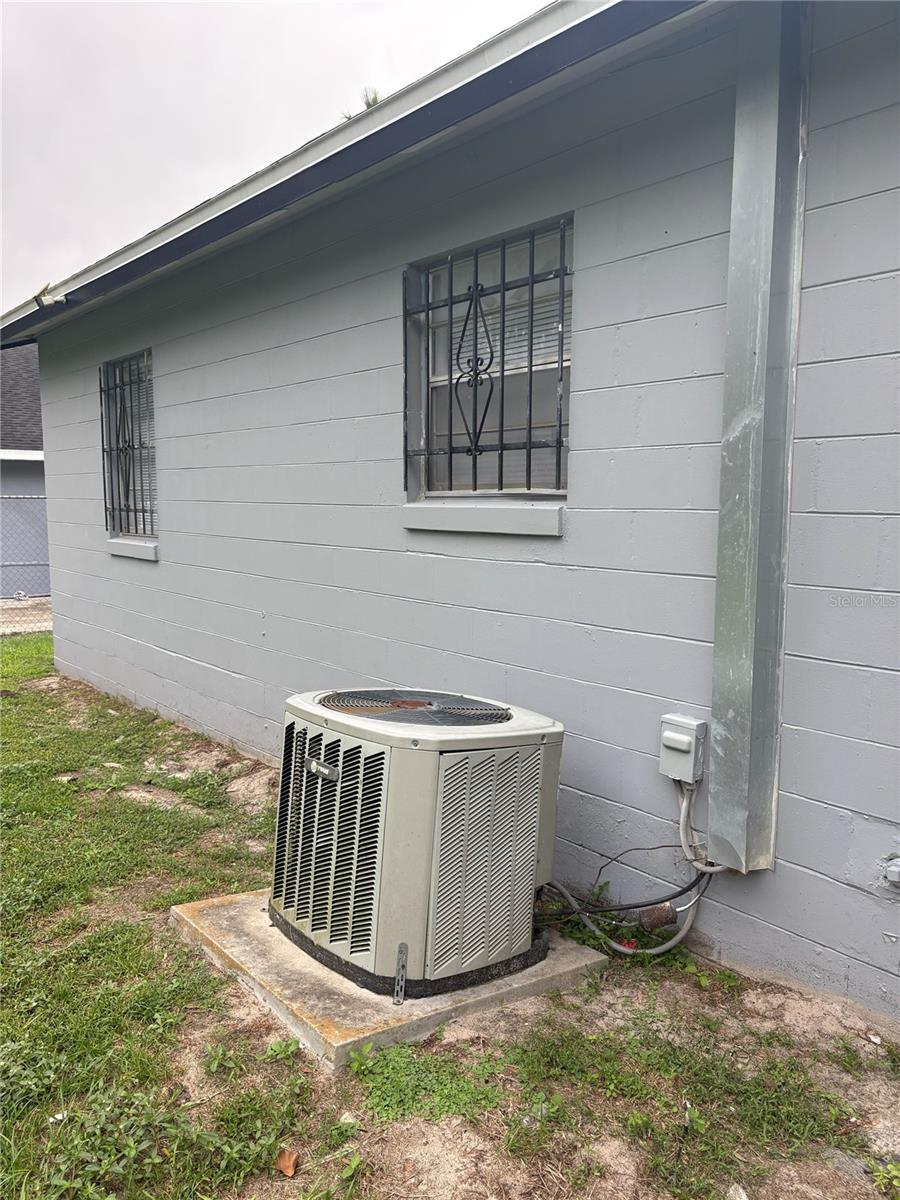 Image 8 of 9 For 38545 Patti Lane