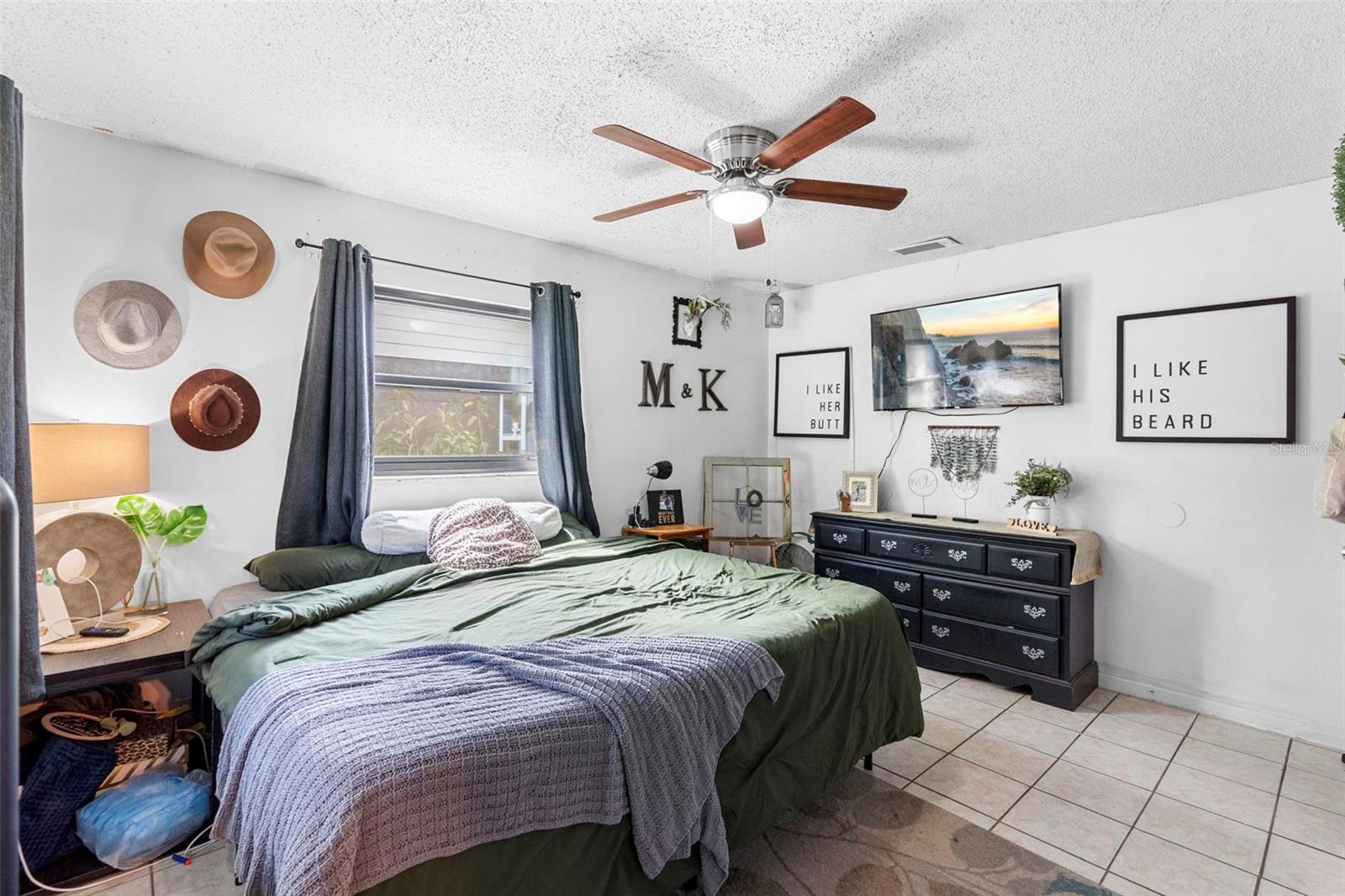 Image 18 of 32 For 409 Century Avenue