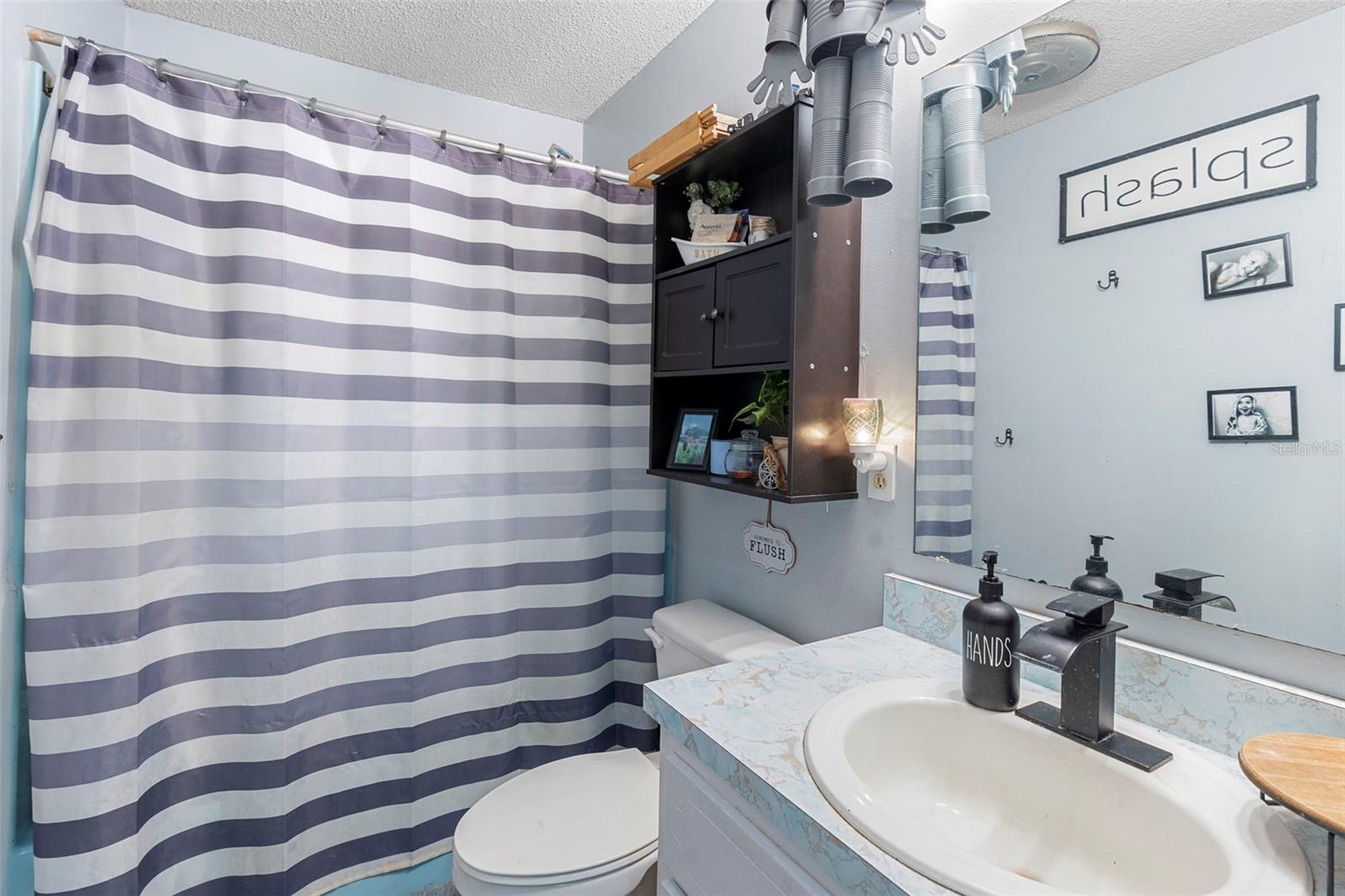 Image 19 of 32 For 409 Century Avenue