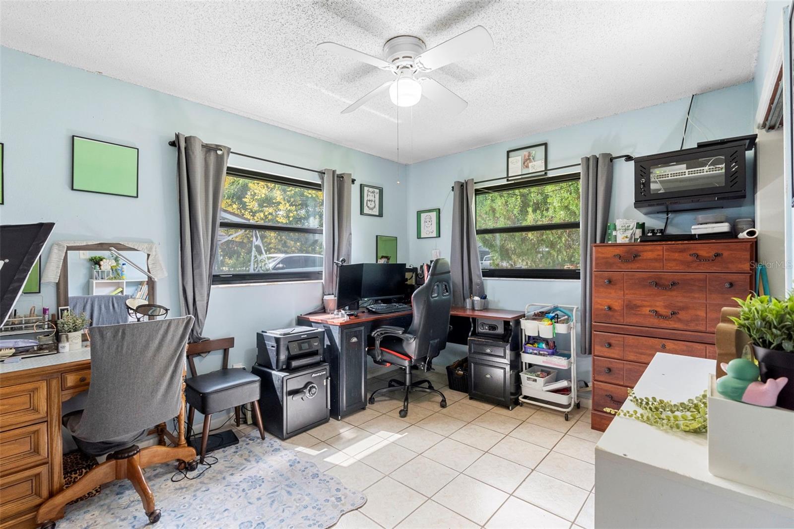 Image 22 of 32 For 409 Century Avenue