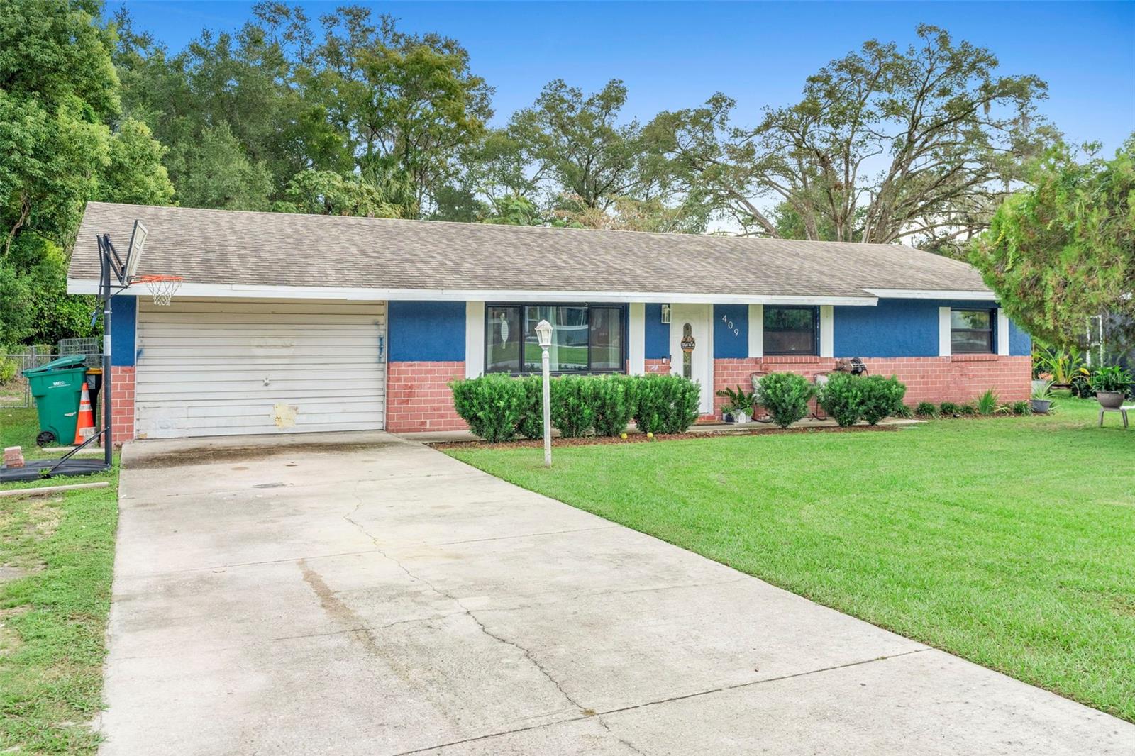 Image 5 of 32 For 409 Century Avenue