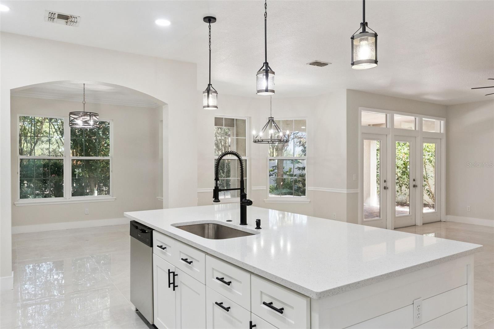 Image 10 of 42 For 6615 Helmsley Circle