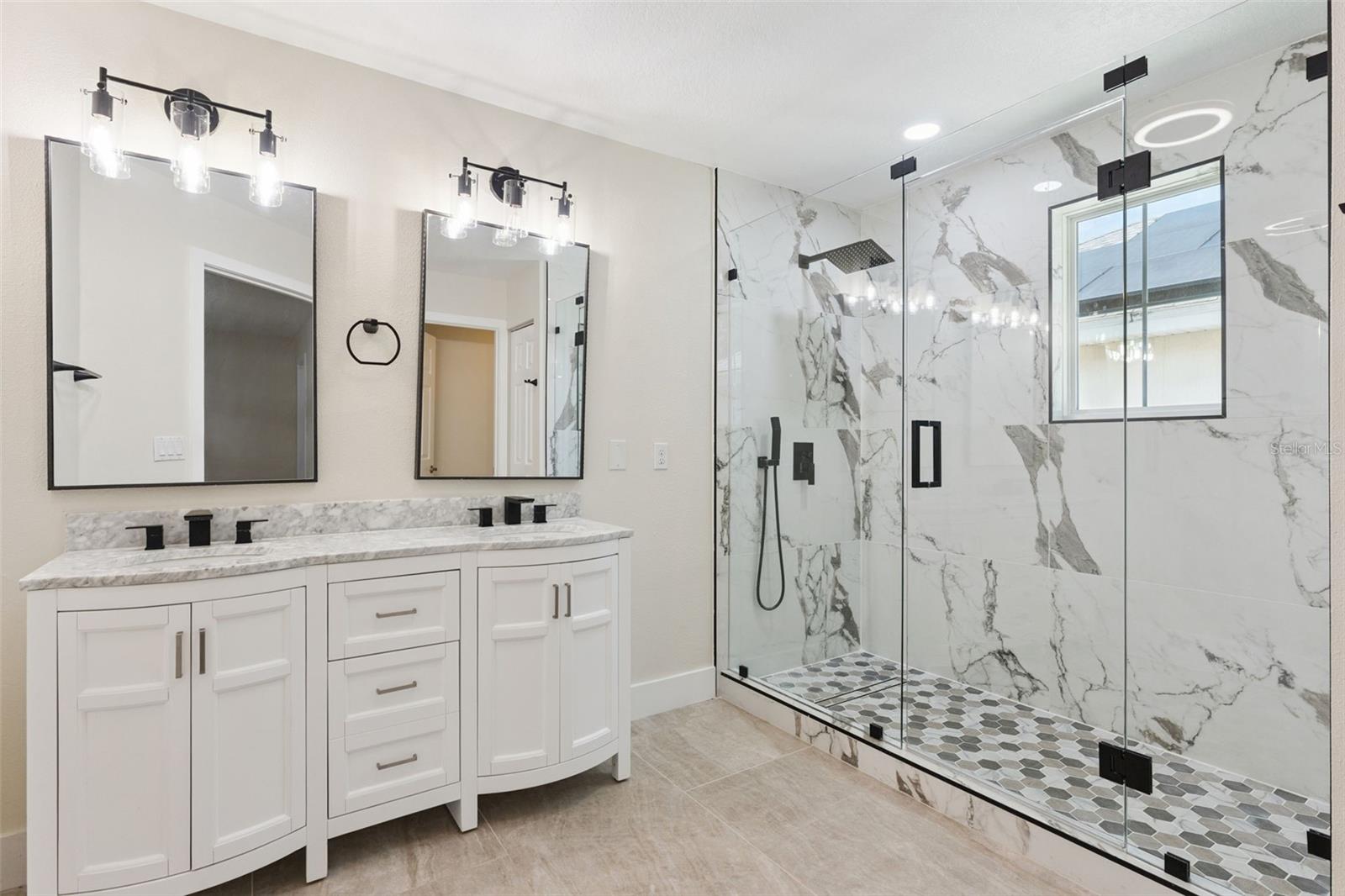 Image 21 of 42 For 6615 Helmsley Circle