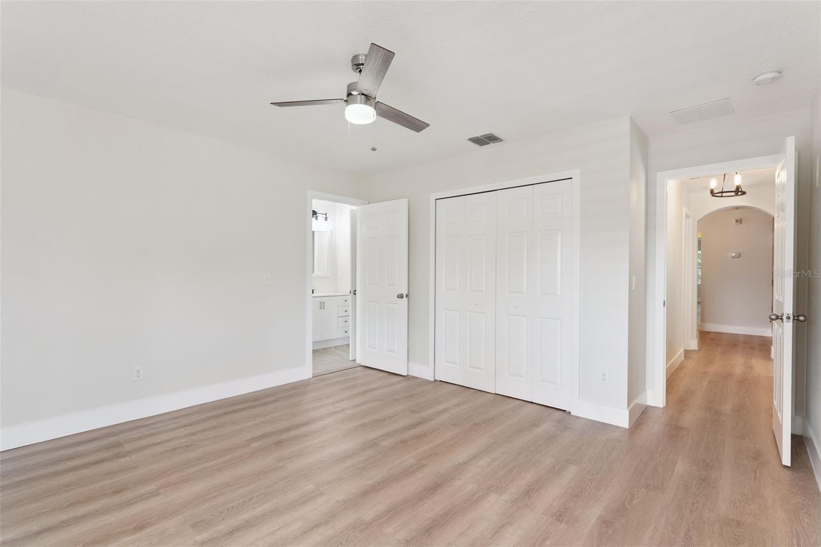 Image 22 of 42 For 6615 Helmsley Circle