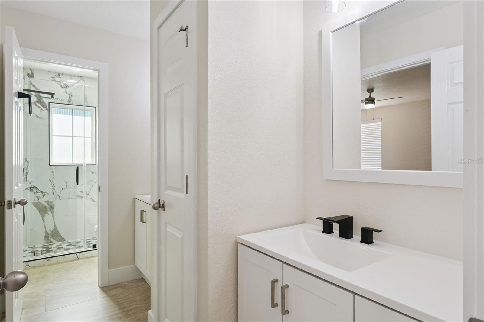 Image 23 of 42 For 6615 Helmsley Circle